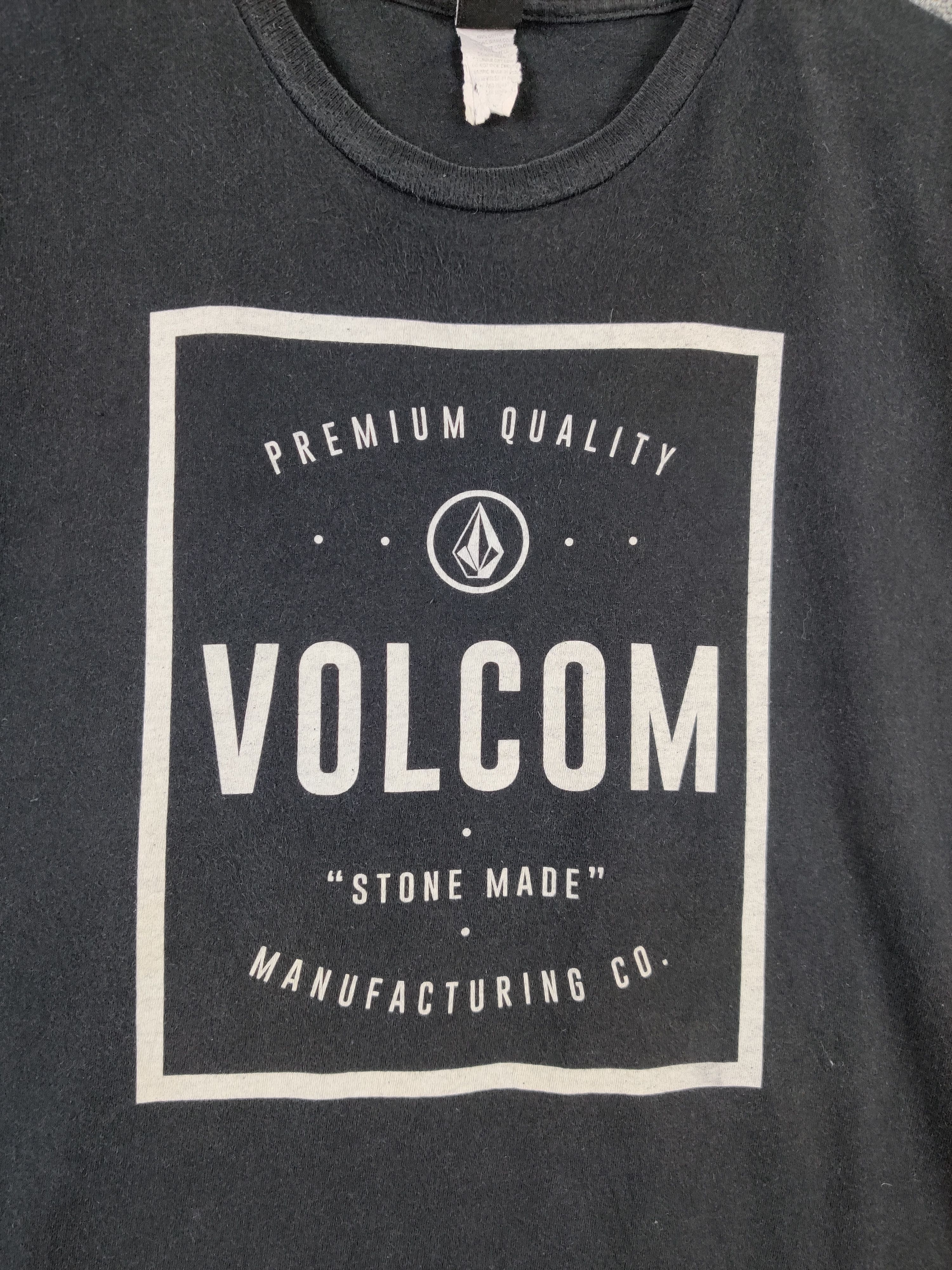 Volcom Vintage Volcom Big Logo Skateboards Tee Tshirt Size US XXL / EU 58 / 5 - 5 Thumbnail