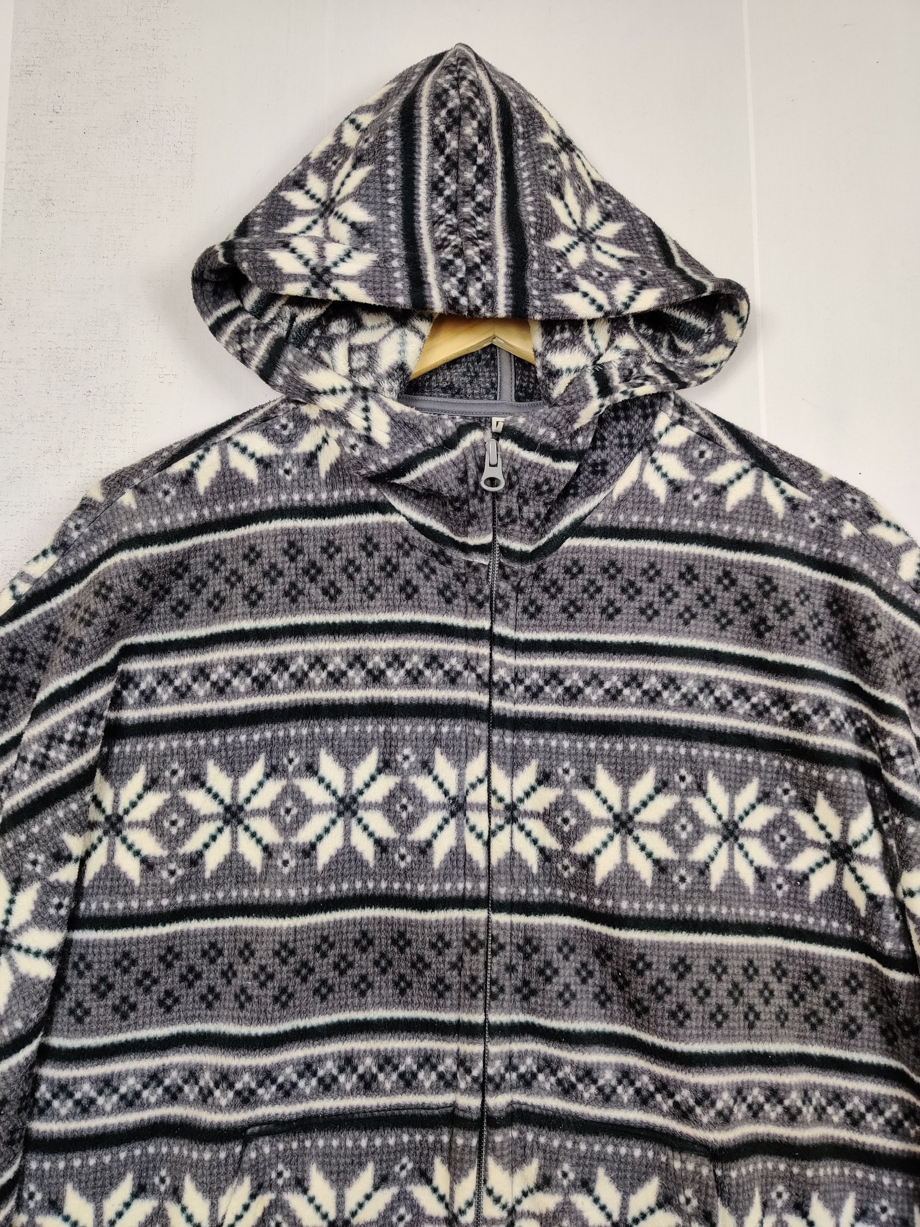 Japanese Brand Vintage Navajo Poncho Fleece Hoodie Nice Design Size US M / EU 48-50 / 2 - 4 Thumbnail