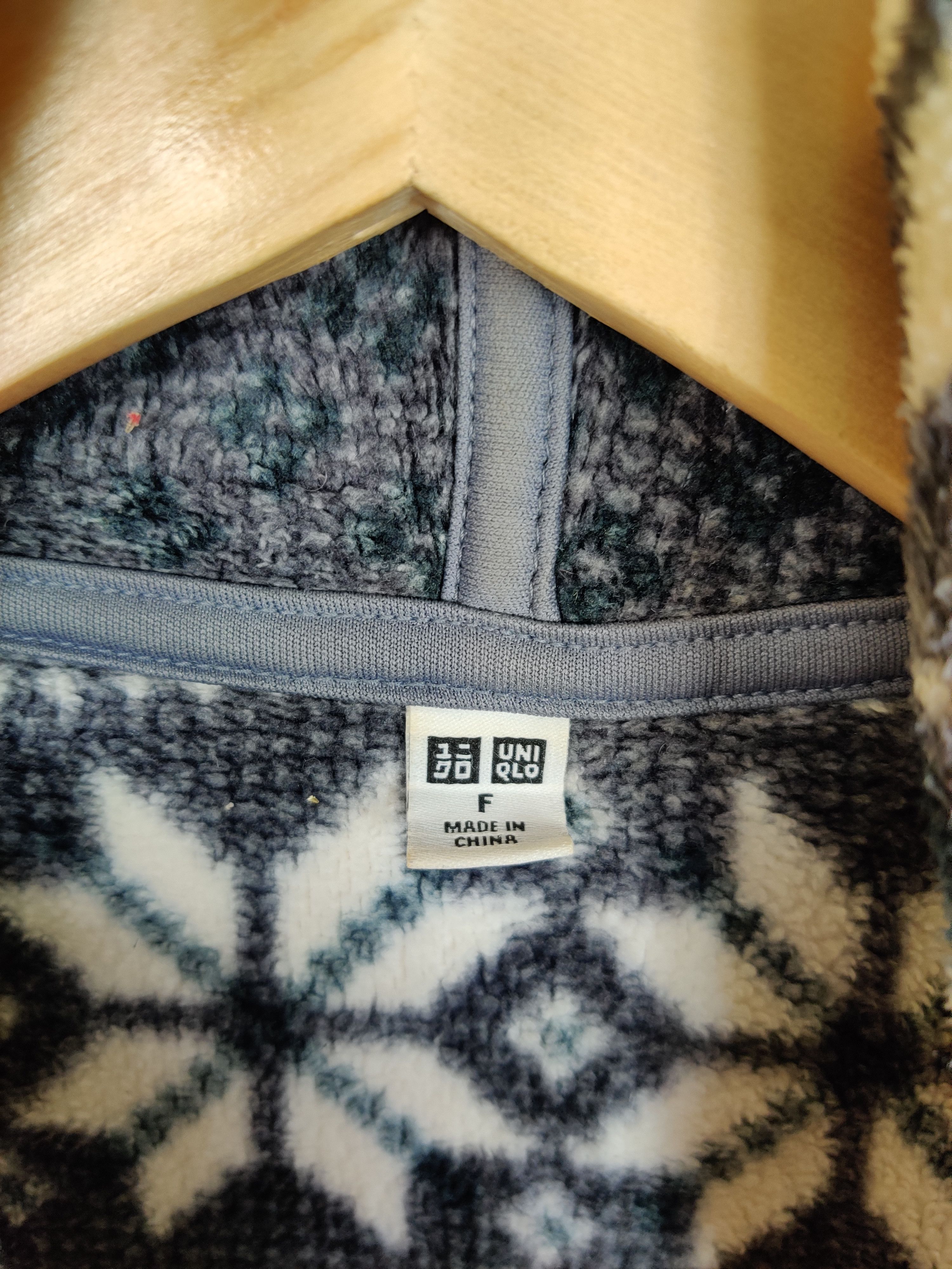 Japanese Brand Vintage Navajo Poncho Fleece Hoodie Nice Design Size US M / EU 48-50 / 2 - 5 Thumbnail