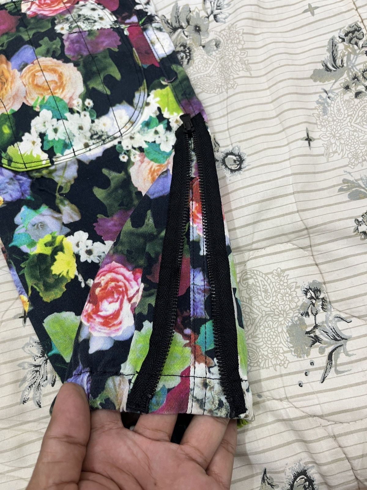 Yohji Yamamoto (Fff). YOHJI YAMAMOTO YS HYPEBEAST DOUBLE KNEE FLORAL PANTS Size 29" - 12 Thumbnail
