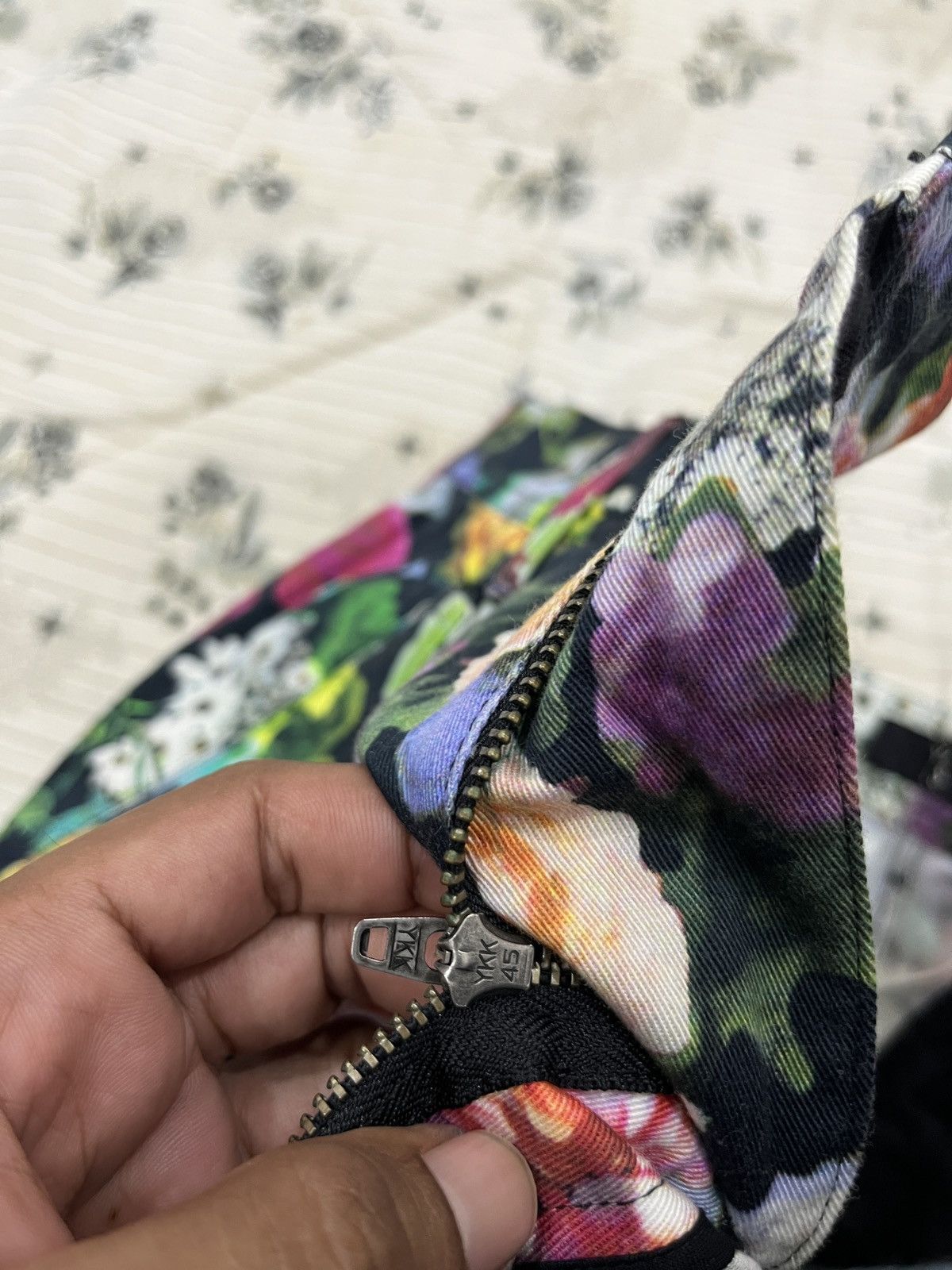 Yohji Yamamoto (Fff). YOHJI YAMAMOTO YS HYPEBEAST DOUBLE KNEE FLORAL PANTS Size 29" - 14 Thumbnail