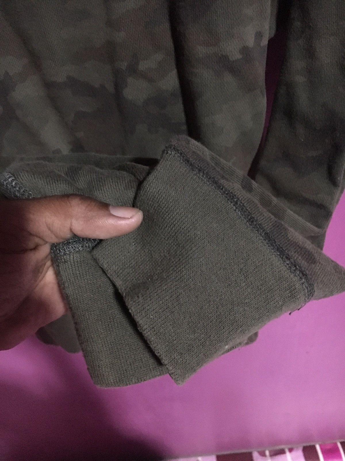 Uniqlo UNIGLO CAMOUFLAGE ARMY SIZE S SWEATSHIRT Size US S / EU 44-46 / 1 - 5 Thumbnail