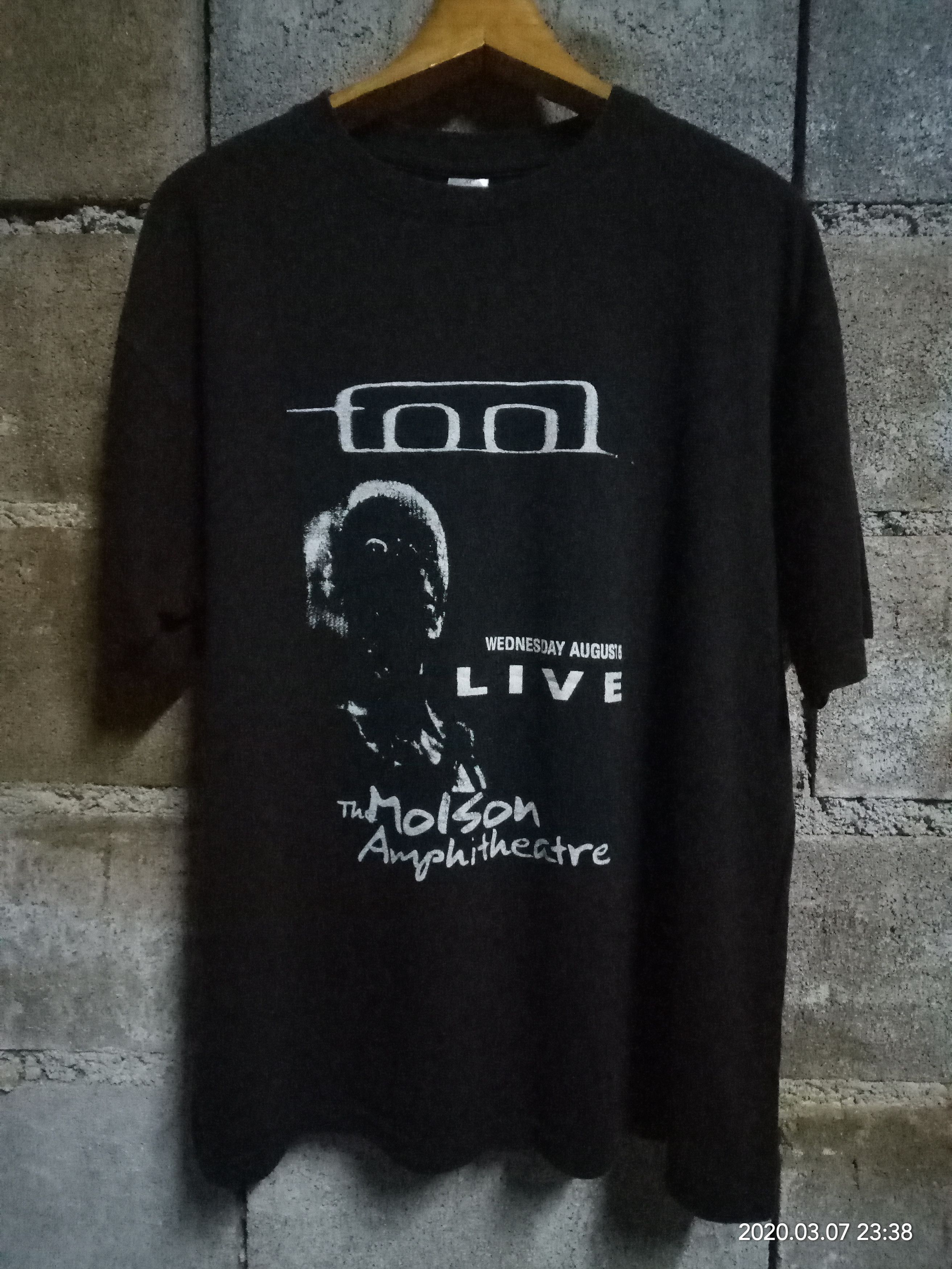 Band Tees Vintage 90s Tool Band Live The Molsom Amphitheatre bootleg Size US XL / EU 56 / 4 - 1 Thumbnail