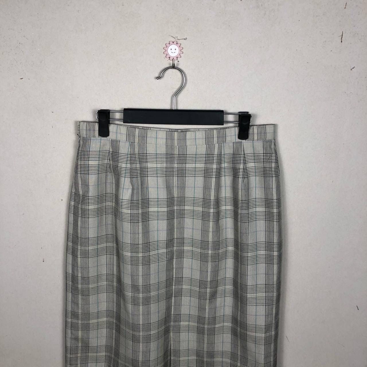 Burberry Burberry Checkered Plaid Mini Skirt Grey Size 27" / US 4 / IT 40 - 4 Thumbnail