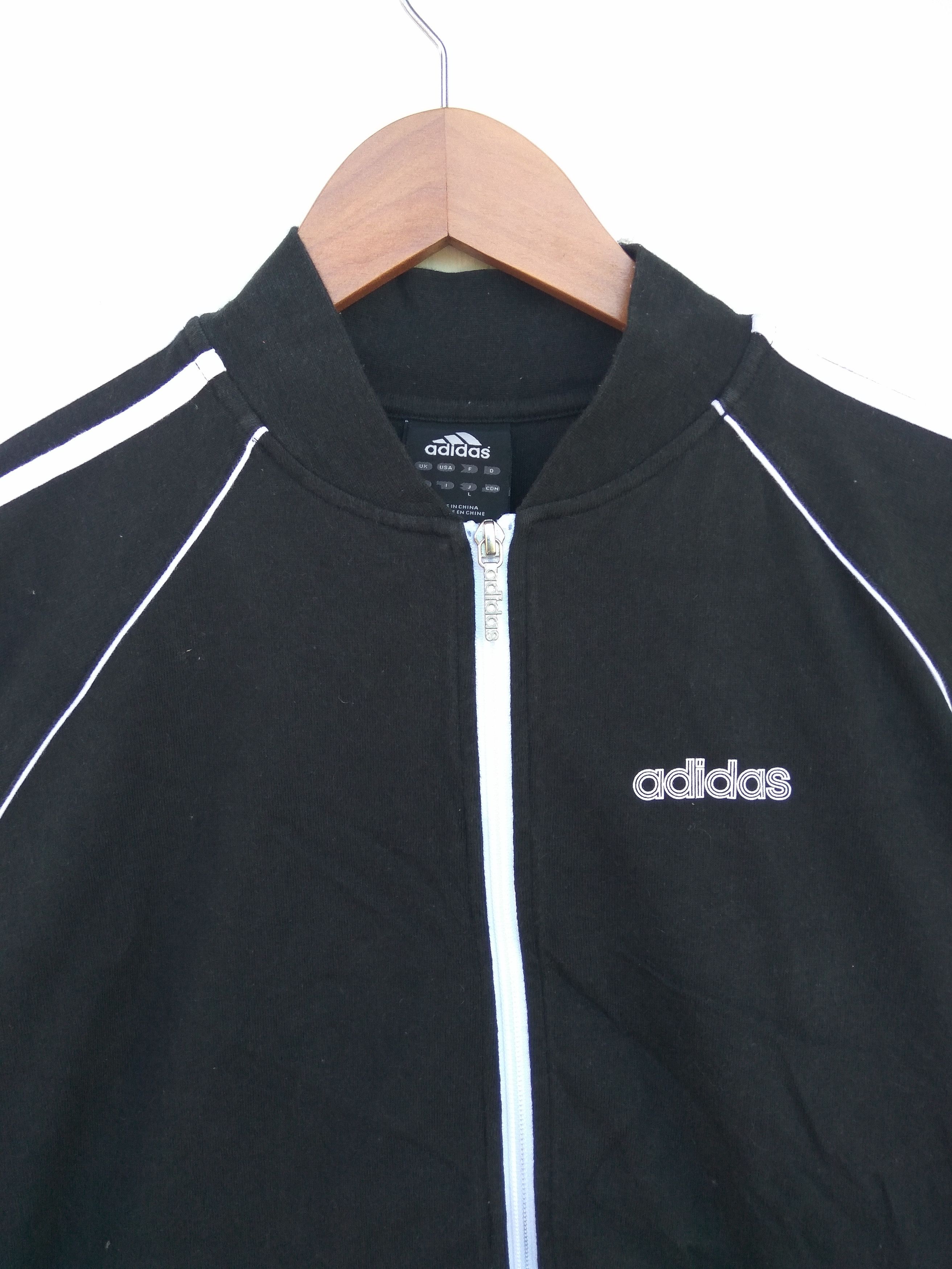 Adidas Vintage ADIDAS short sleeve sweater Size US M / EU 48-50 / 2 - 3 Thumbnail