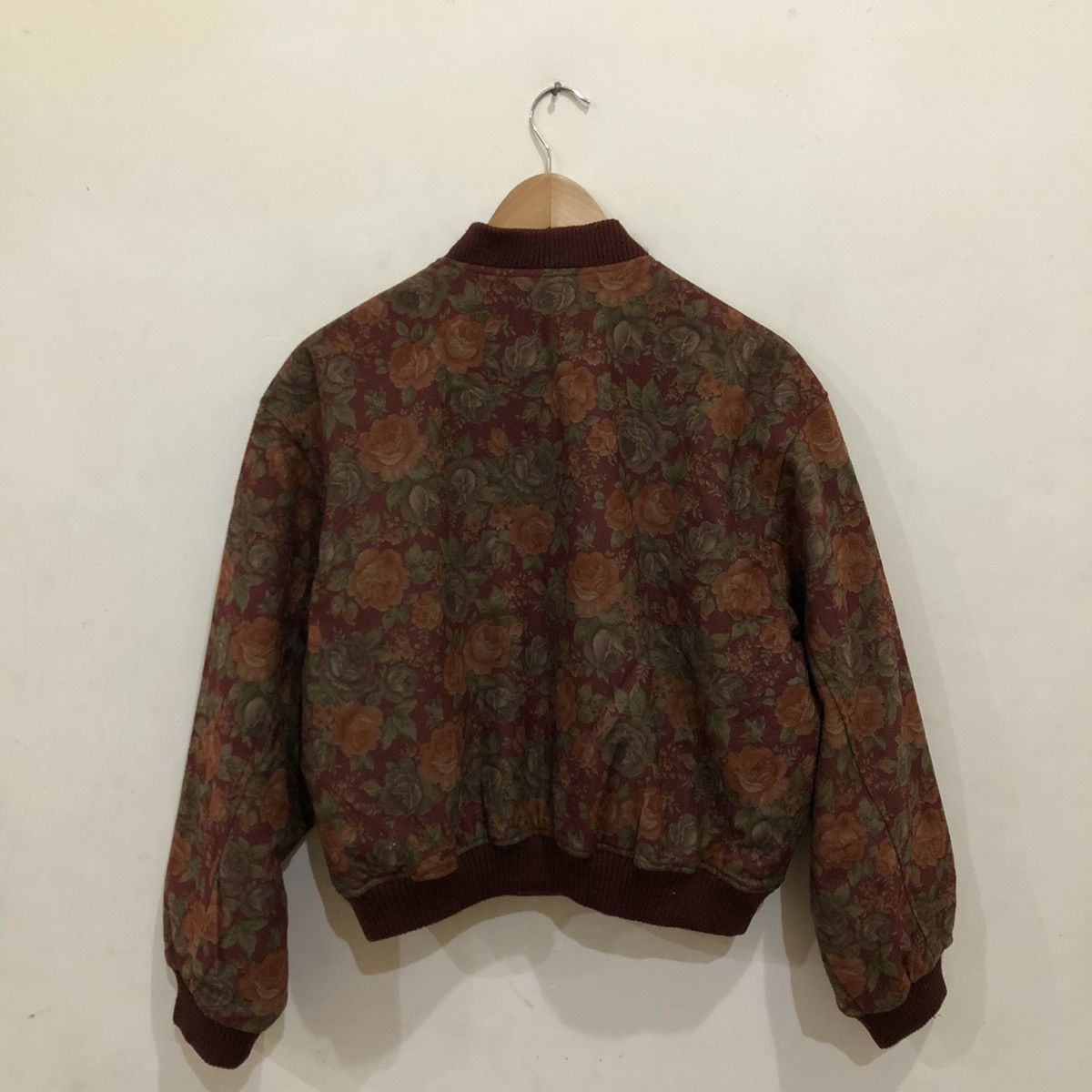 Japanese Brand Full Print Floral Cropped Bomber Jacket Size US S / EU 44-46 / 1 - 7 Thumbnail