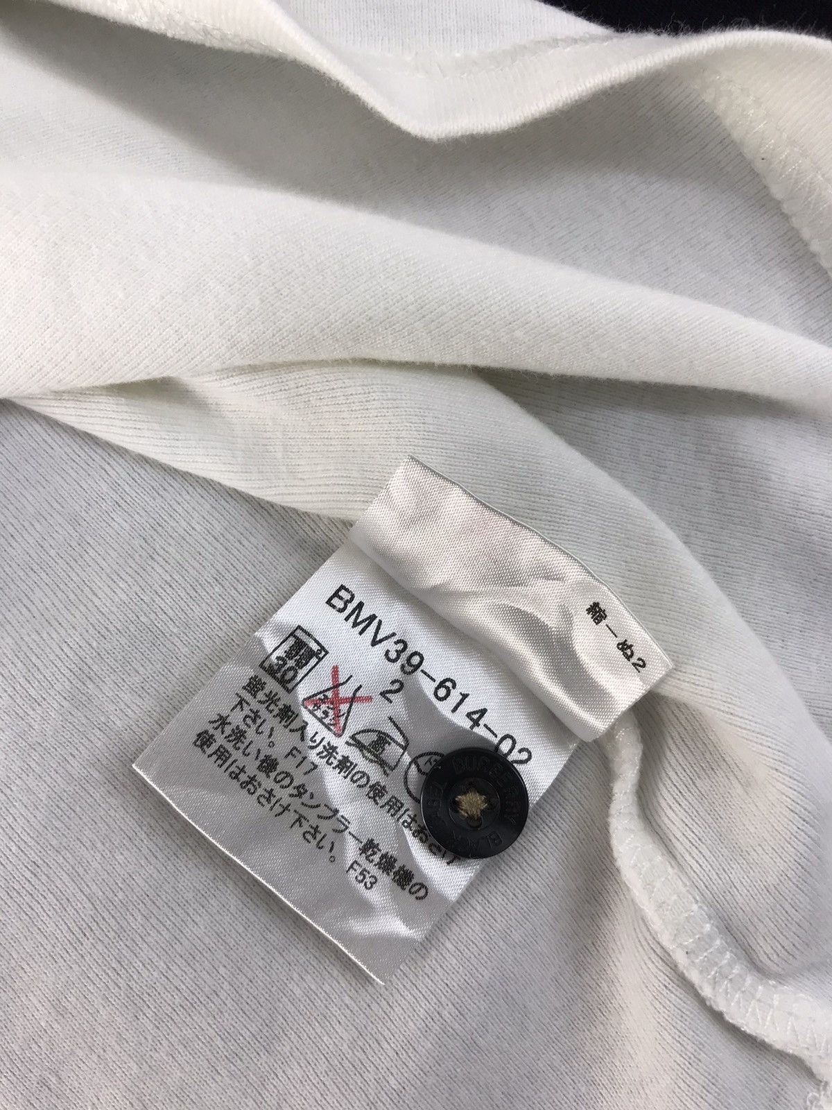 Burberry Burberry Black Label London Button Minimalist Tee K1039J Size M / US 6-8 / IT 42-44 - 6 Thumbnail