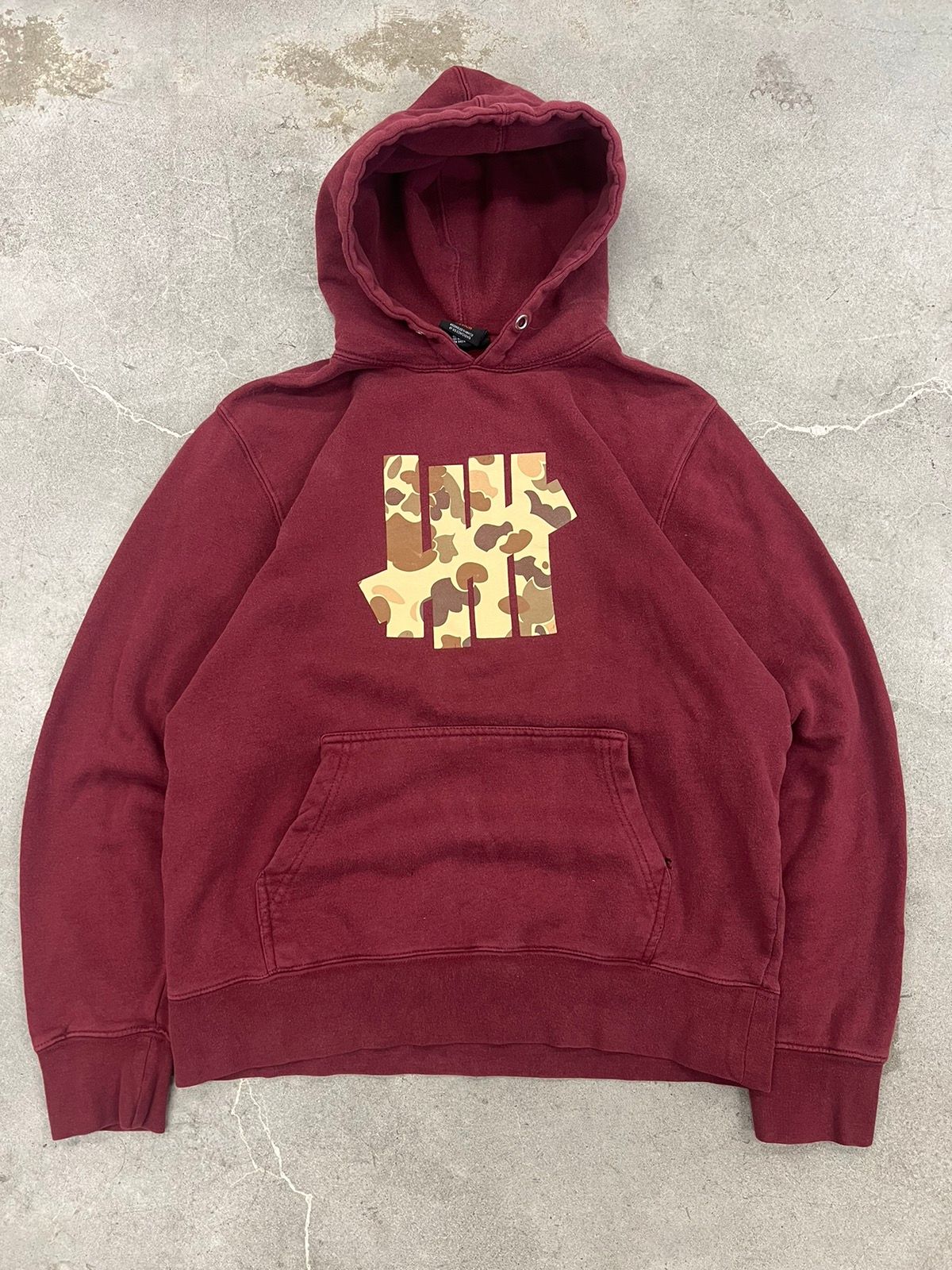 Pre-owned Undefeated Graphic Hoodie Frog Skin Camo In Red