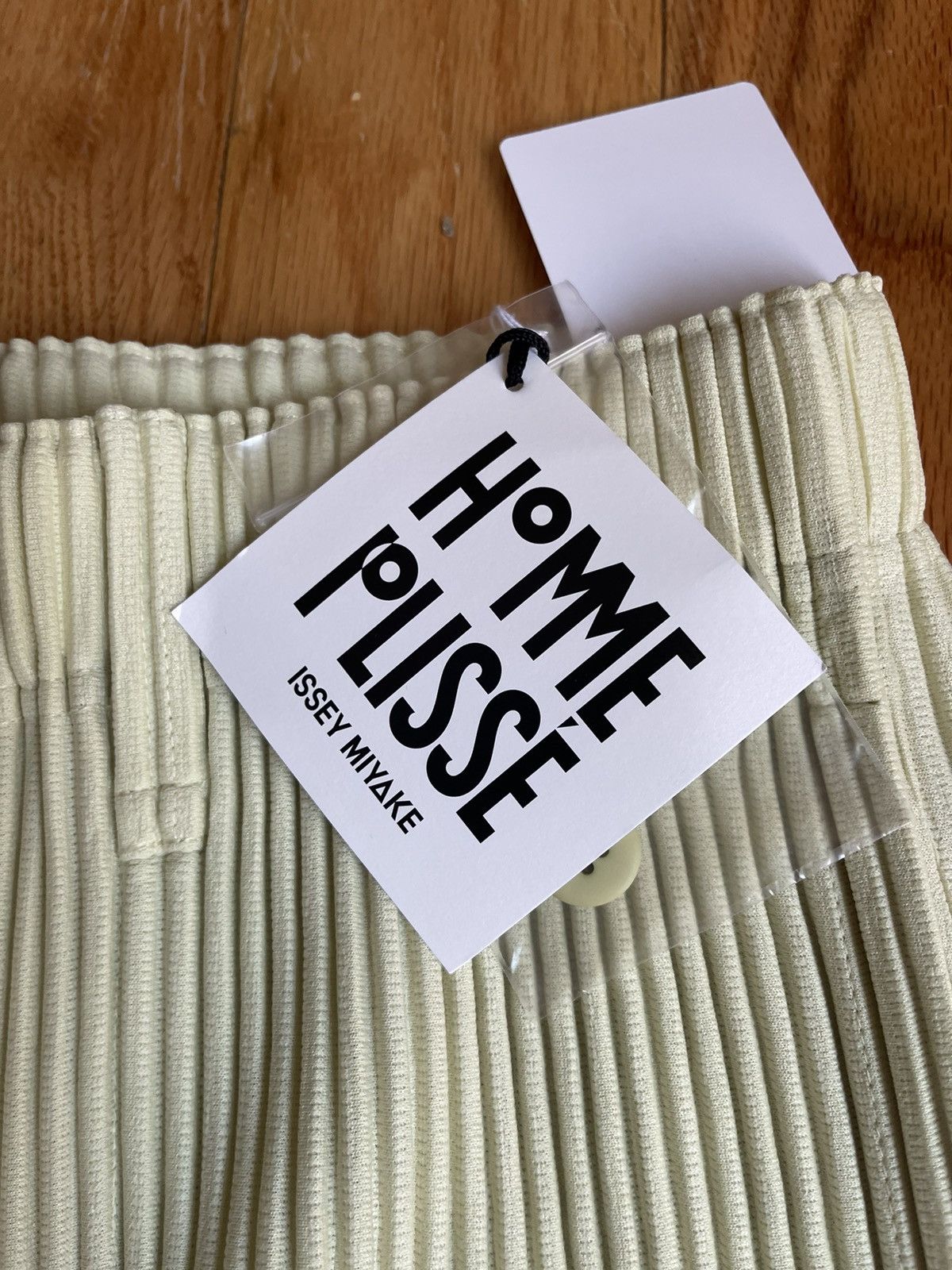 Homme Plisse Issey Miyake Issey Miyake Homme Plisse Yellow Pleated Pants Size US 32 / EU 48 - 4 Thumbnail