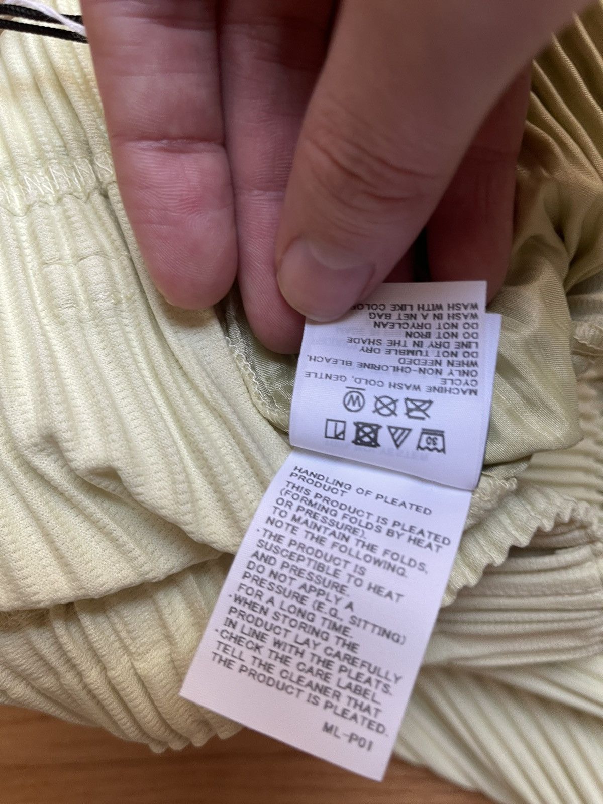 Homme Plisse Issey Miyake Issey Miyake Homme Plisse Yellow Pleated Pants Size US 32 / EU 48 - 8 Thumbnail