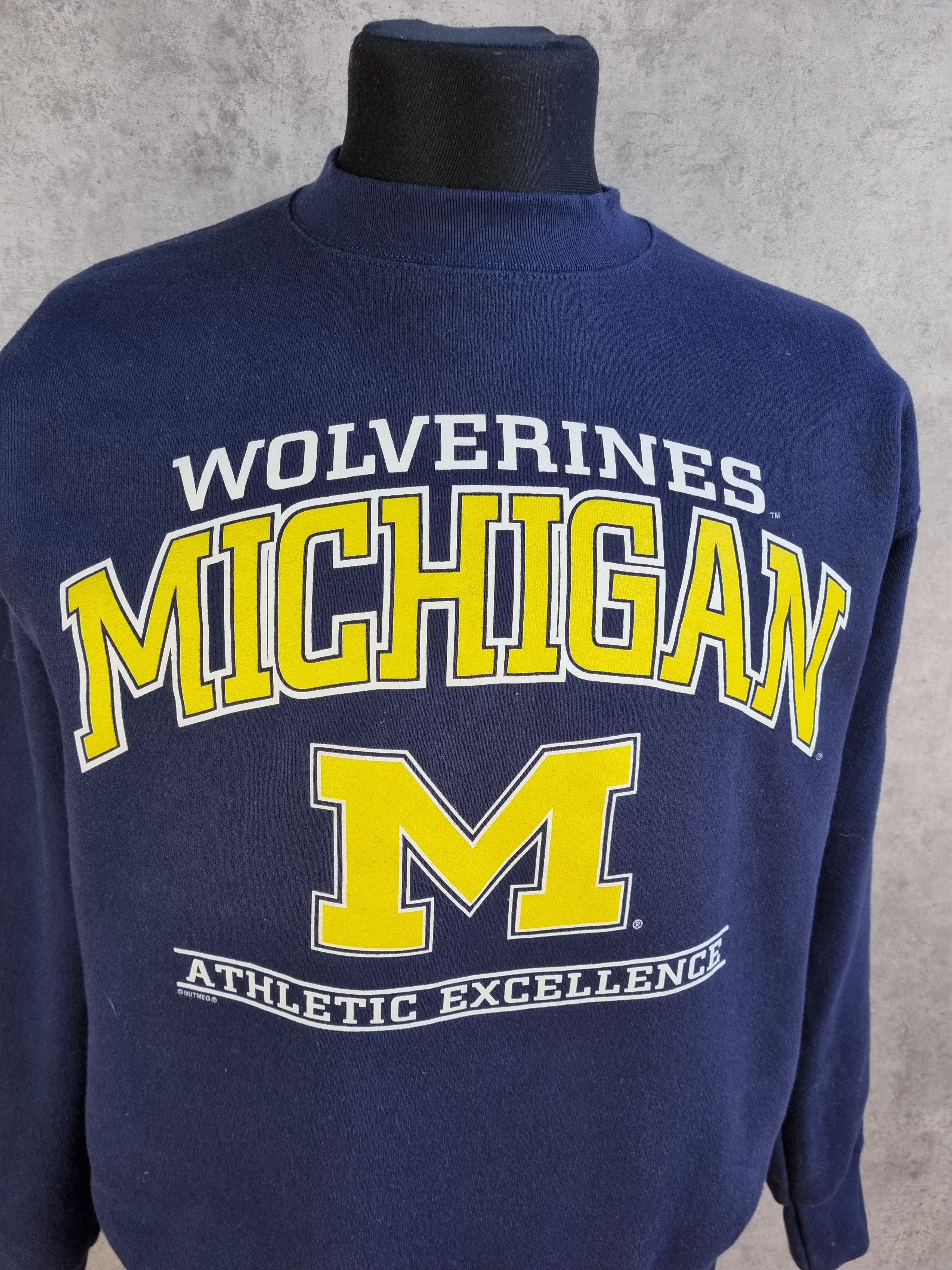 NCAA × Nutmeg 90s Lee Michigan NUTMEG Big logo Navy Sweatshirt Size US M / EU 48-50 / 2 - 3 Thumbnail