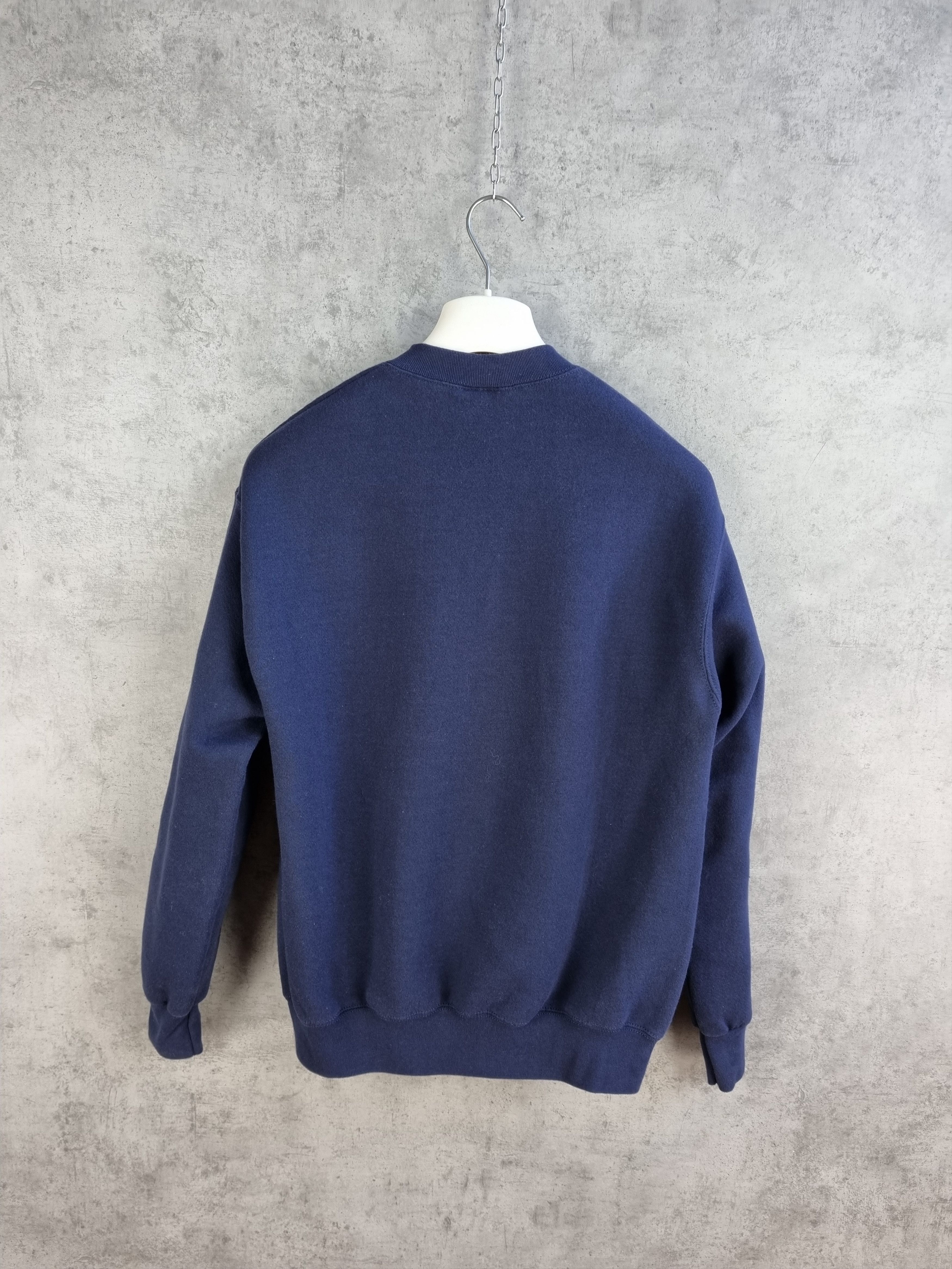 NCAA × Nutmeg 90s Lee Michigan NUTMEG Big logo Navy Sweatshirt Size US M / EU 48-50 / 2 - 5 Thumbnail