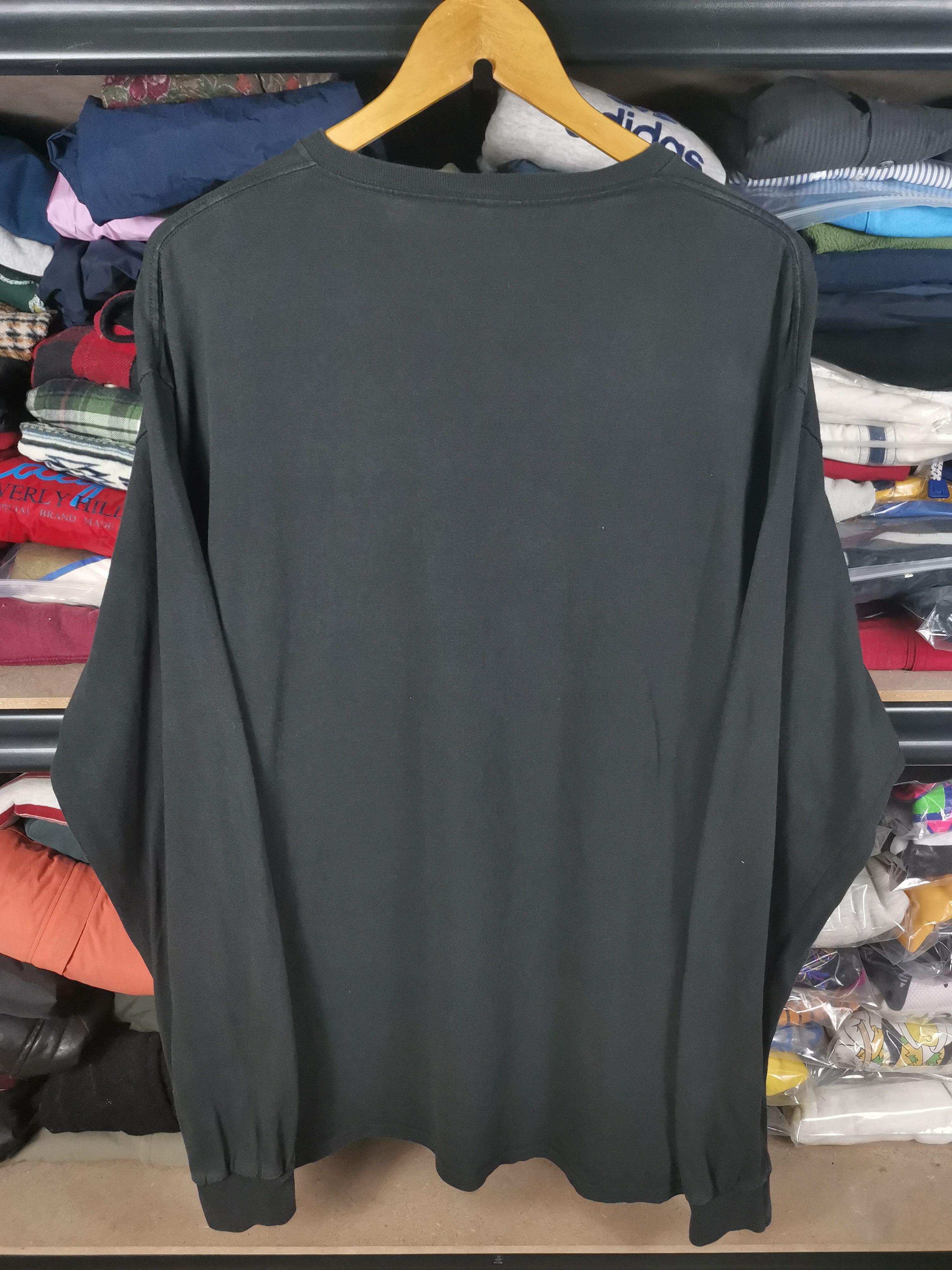 Santa Cruz Skateboards Vintage Santa Cruz Skateboard Long Sleeve Tshirt Size US XL / EU 56 / 4 - 3 Thumbnail