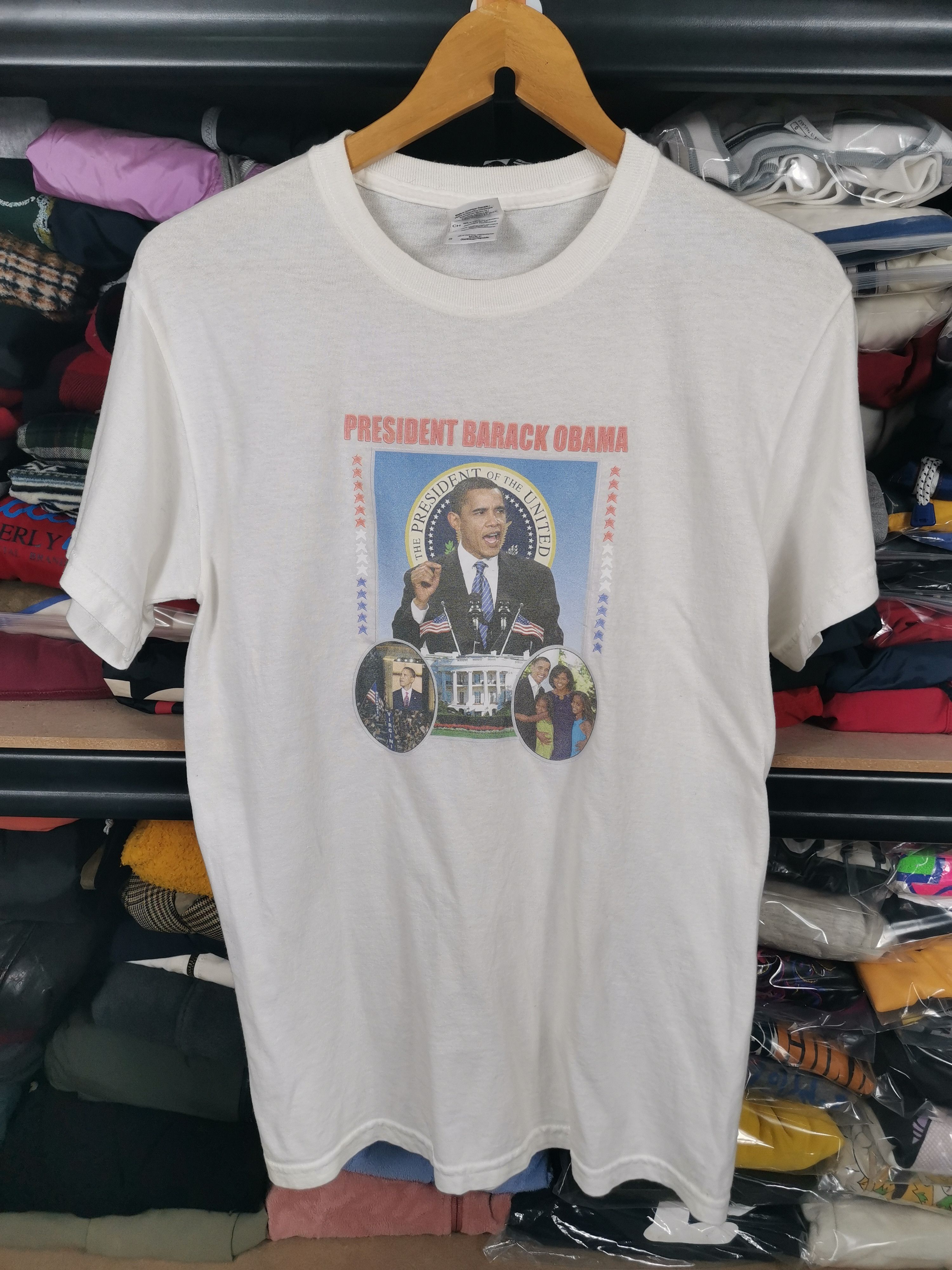 Vintage Vintage 90s President Barack Obama Photo Tee Tshirt Size US S / EU 44-46 / 1 - 1 Thumbnail