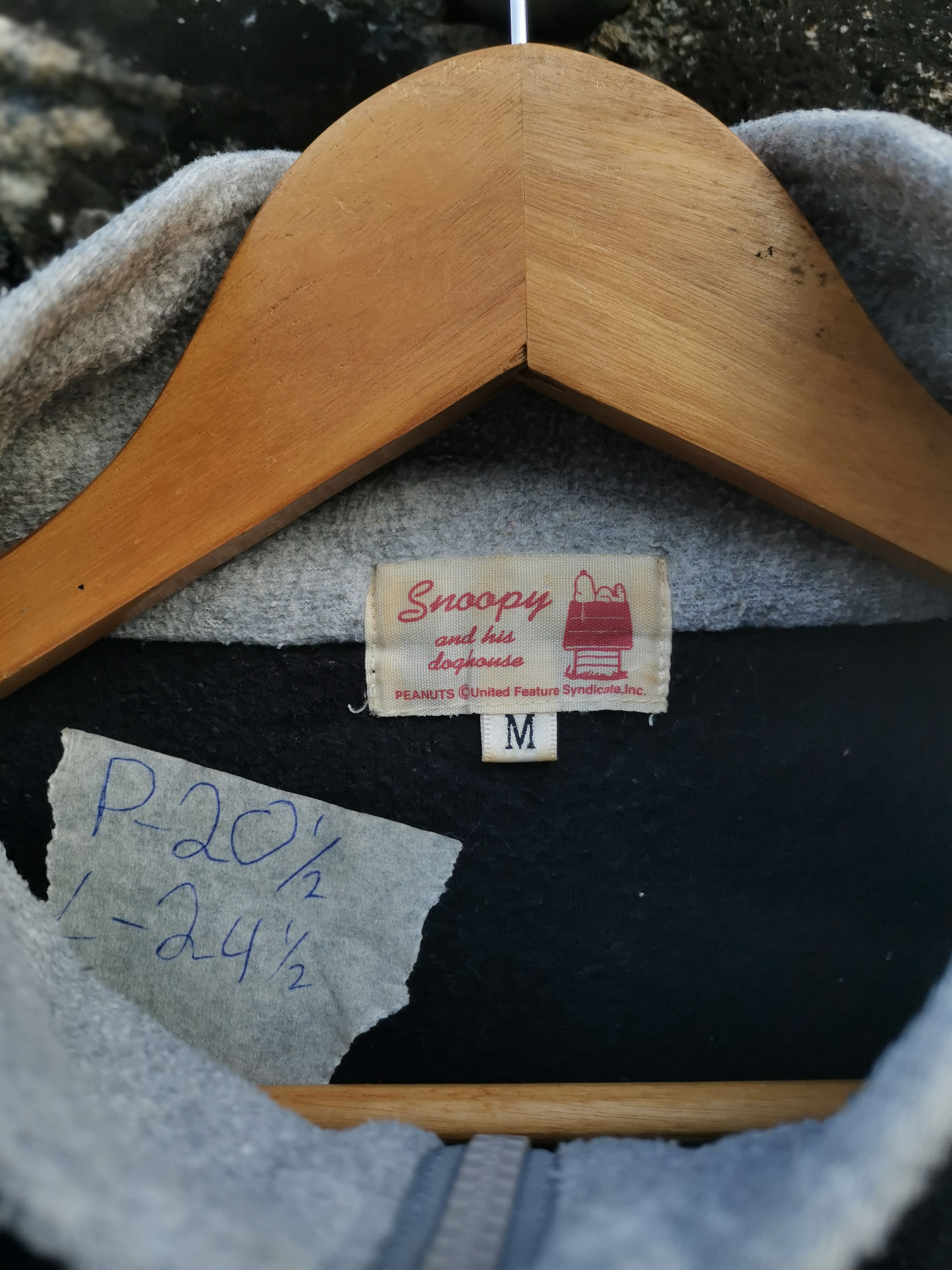 Japanese Brand Vintage Peanuts Snoopy Fleece Sweatshirt Size US S / EU 44-46 / 1 - 4 Thumbnail