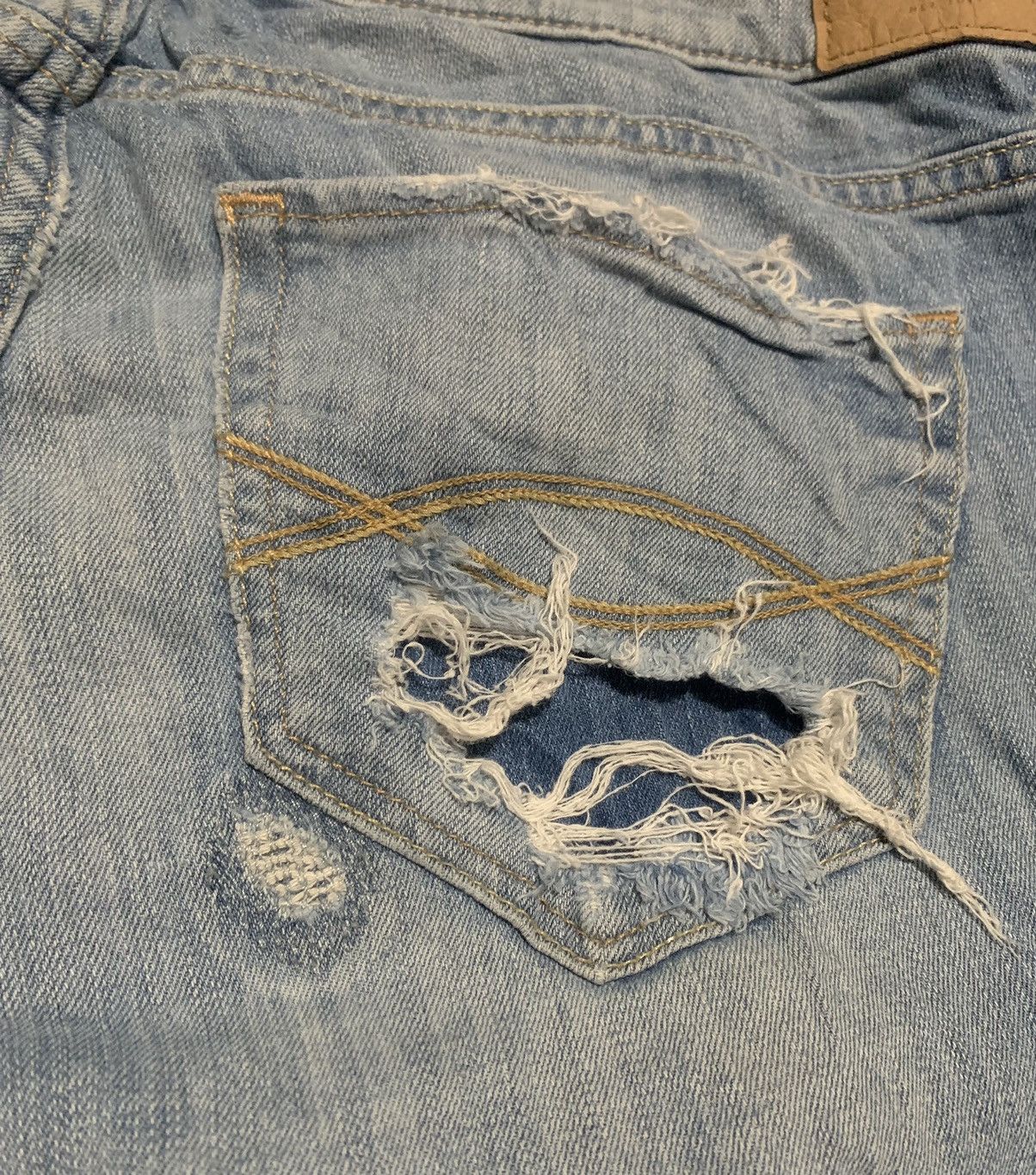 Abercrombie & Fitch Abercrombie & Fitch Tapered Jeans Distressed Style Size 34" / US 12 / IT 48 - 8 Thumbnail