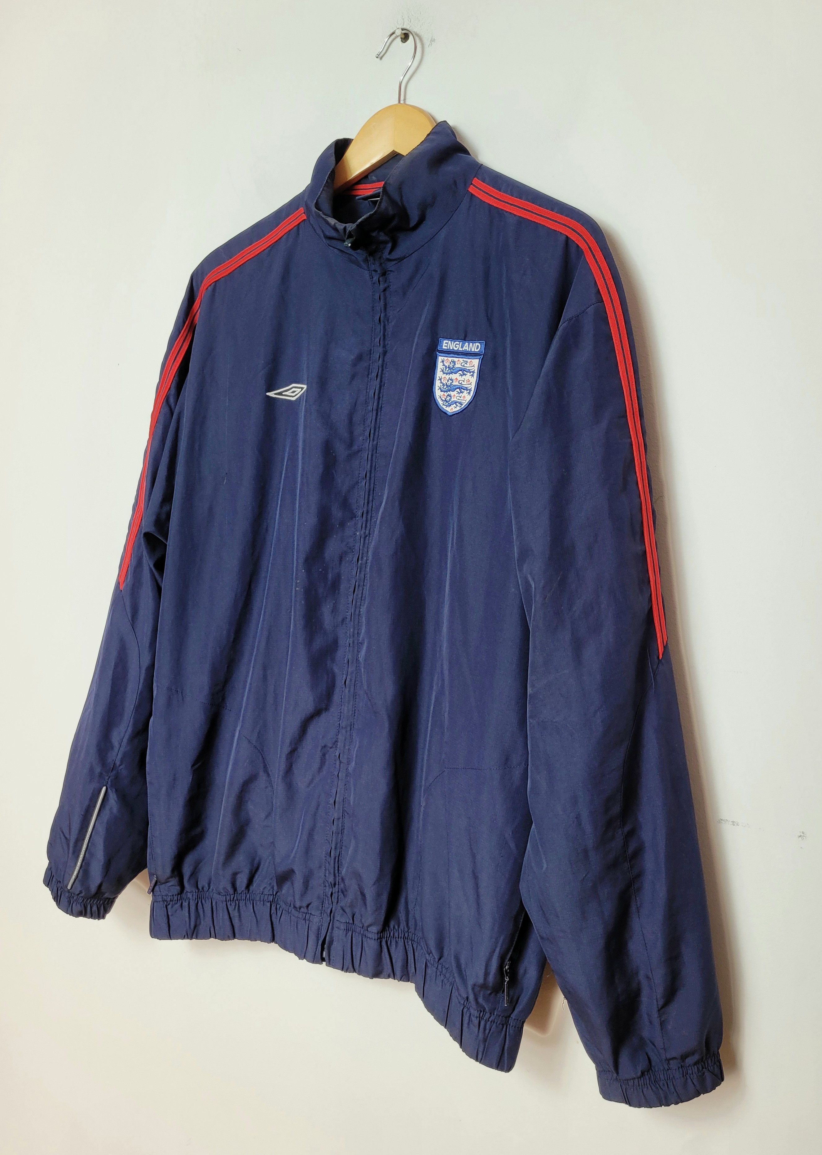 Umbro Umbro England vintage windbreaker light jacket Size US L / EU 52-54 / 3 - 3 Thumbnail