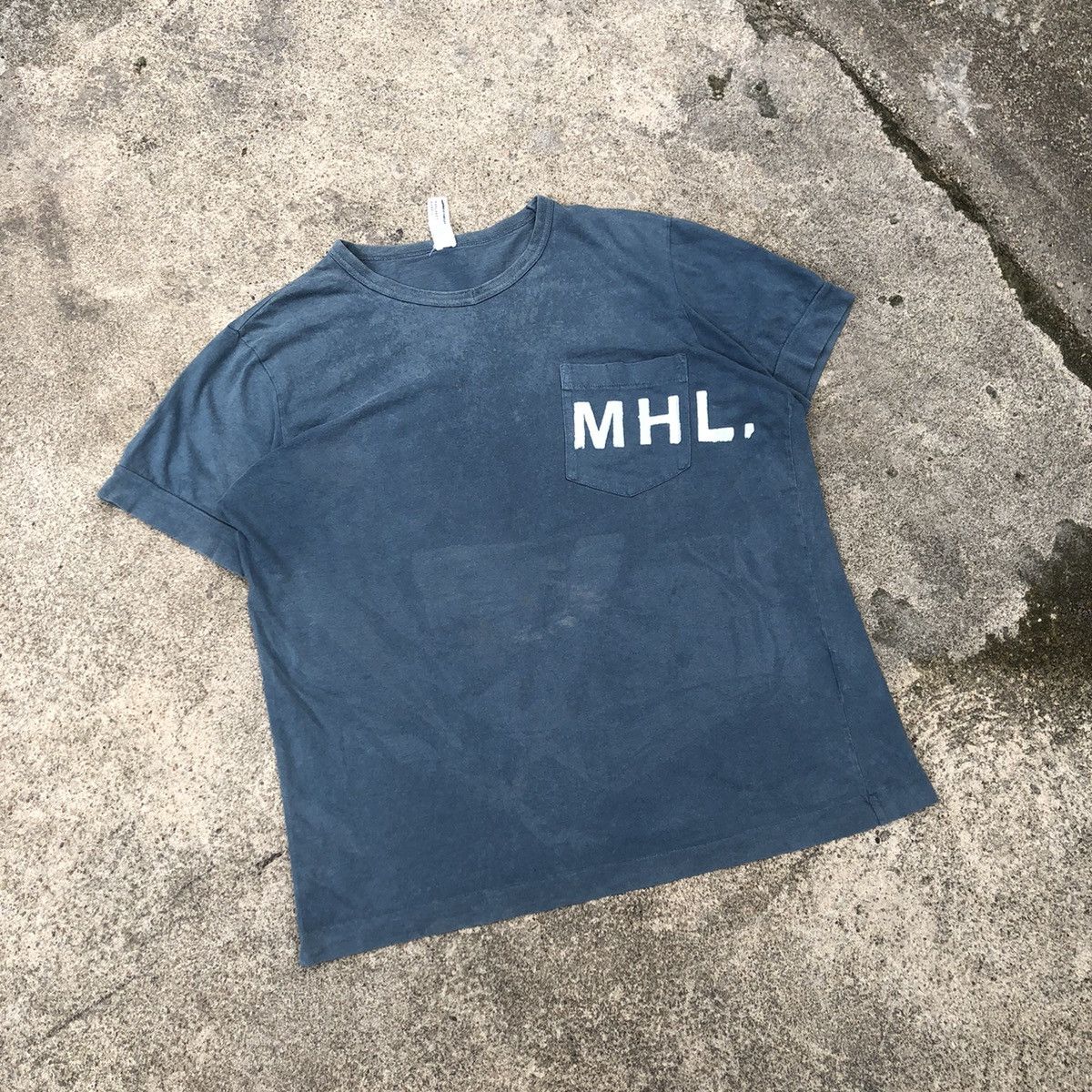 Designer × Margaret Howell × Vintage 🔥OG🔥Rare🔥Margaret Howell Spellout Sun Faded Pocket Tee Size US L / EU 52-54 / 3 - 1 Thumbnail