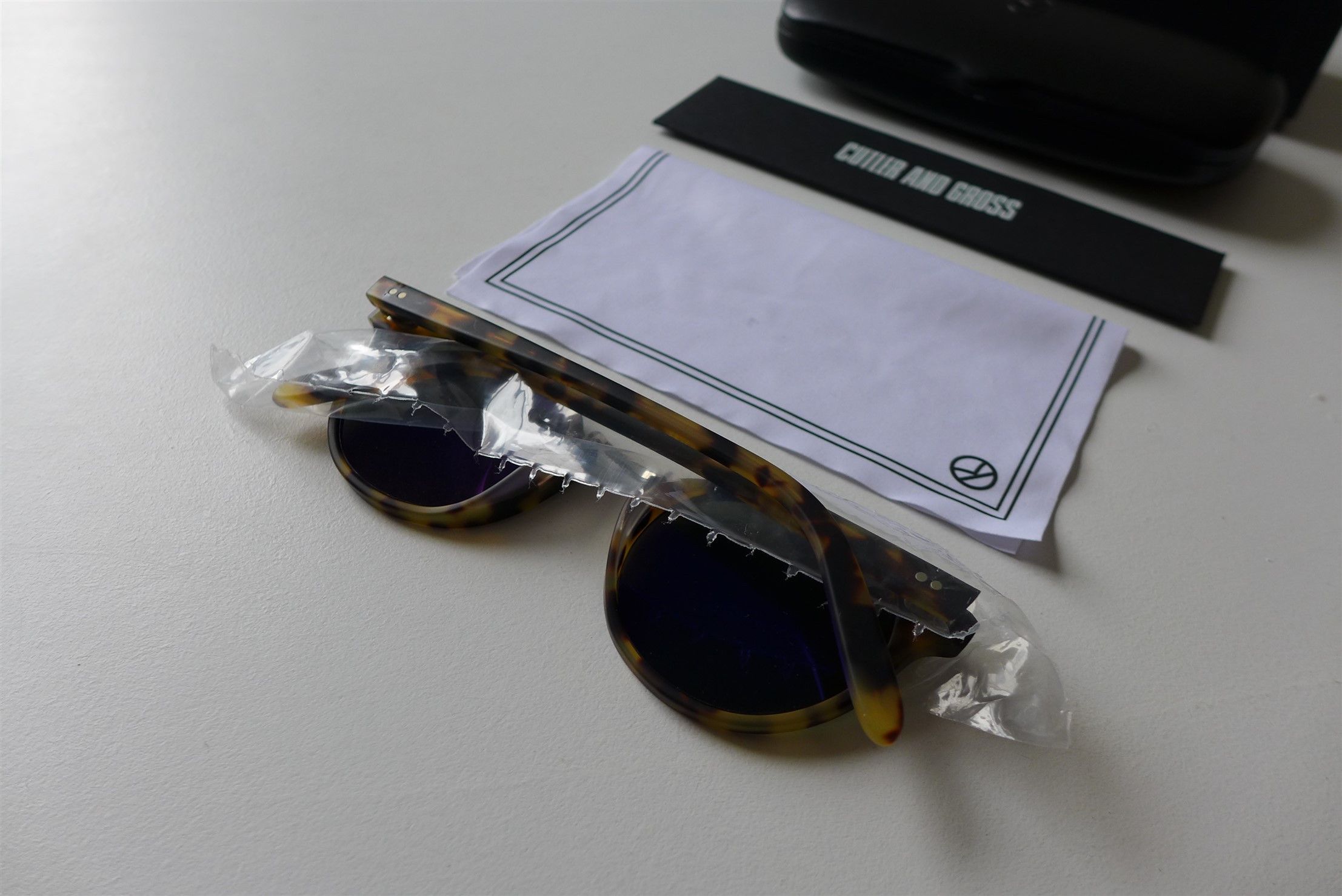 Cutler and Gross Kingsman x Cutler & Gross 1008 Sunglasses - Tortoise Size ONE SIZE - 5 Thumbnail