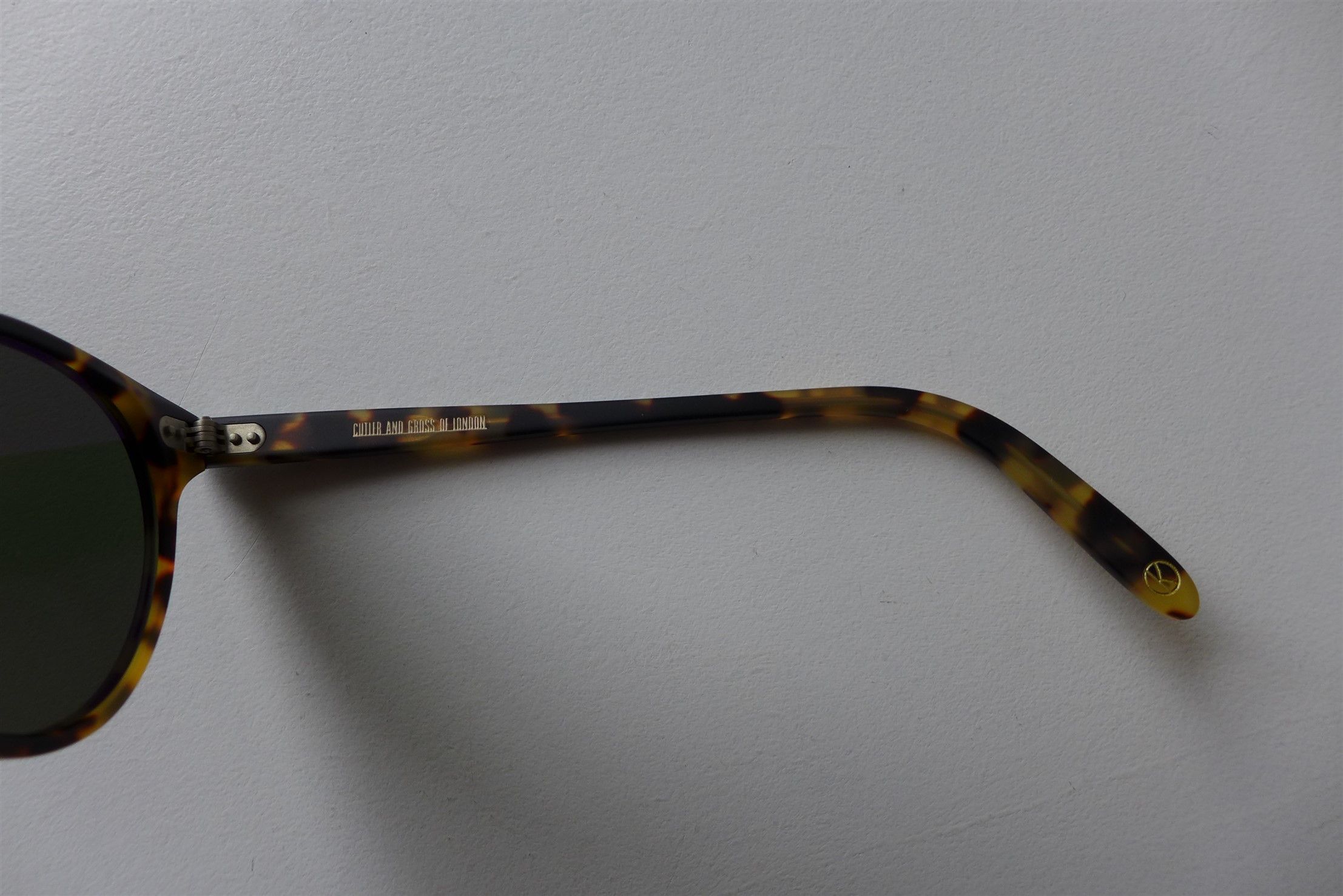 Cutler and Gross Kingsman x Cutler & Gross 1008 Sunglasses - Tortoise Size ONE SIZE - 12 Thumbnail