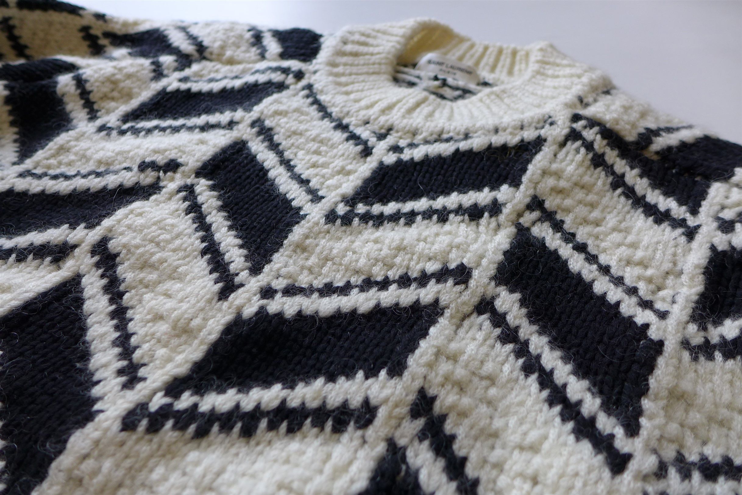 Saint Laurent Paris Saint Laurent Monochrome Chevron Jacquard Sweater Size US L / EU 52-54 / 3 - 14 Thumbnail