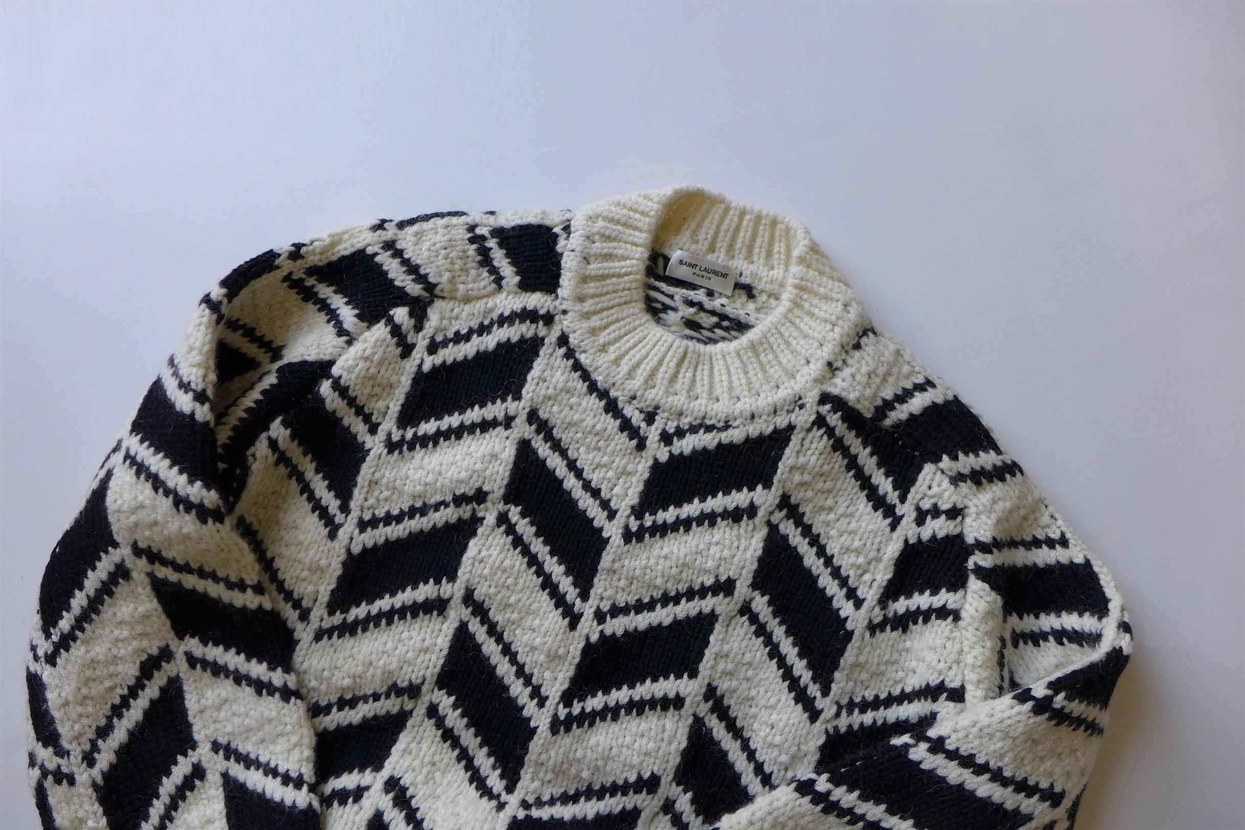 Saint Laurent Paris Saint Laurent Monochrome Chevron Jacquard Sweater Size US L / EU 52-54 / 3 - 10 Thumbnail