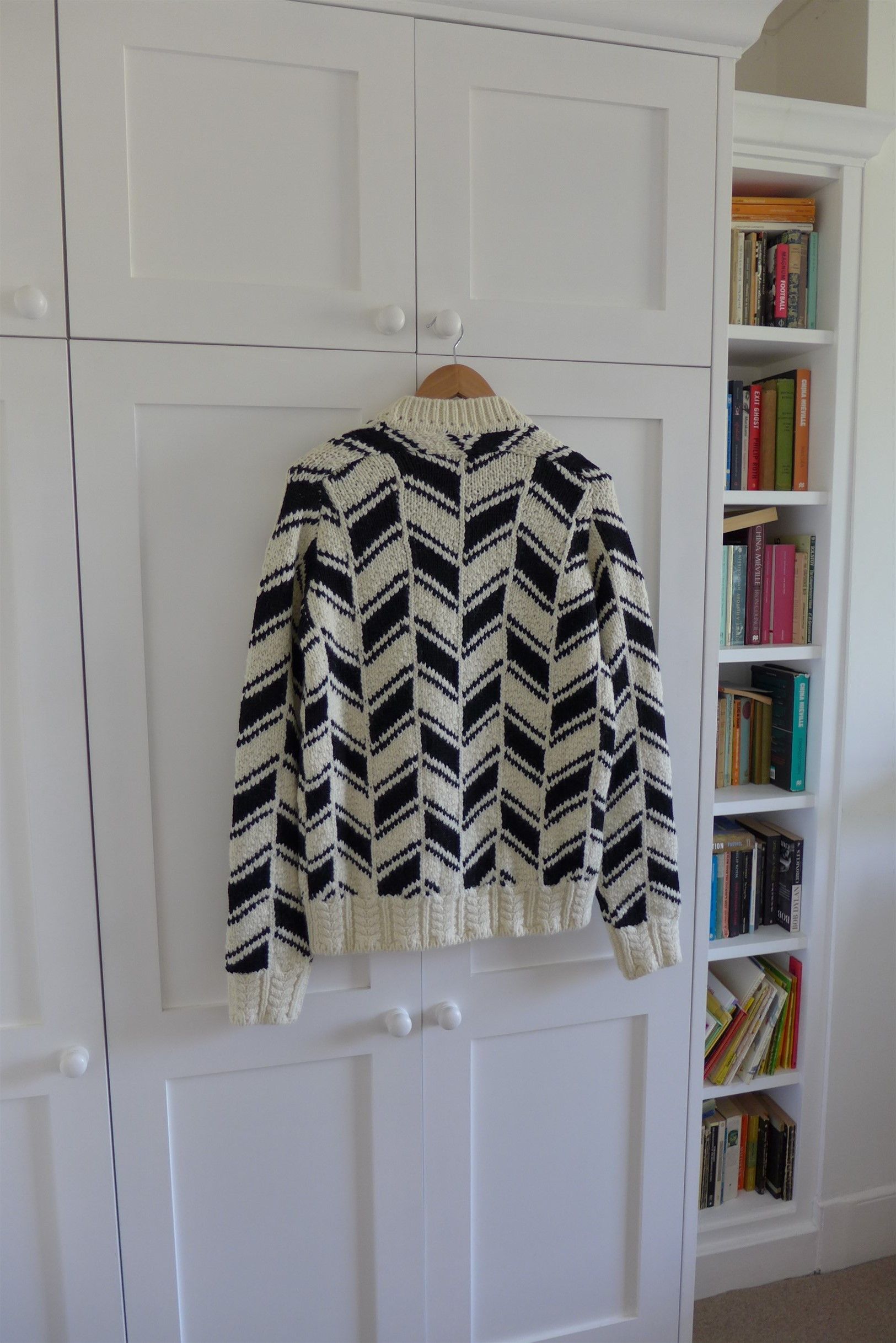 Saint Laurent Paris Saint Laurent Monochrome Chevron Jacquard Sweater Size US L / EU 52-54 / 3 - 9 Thumbnail