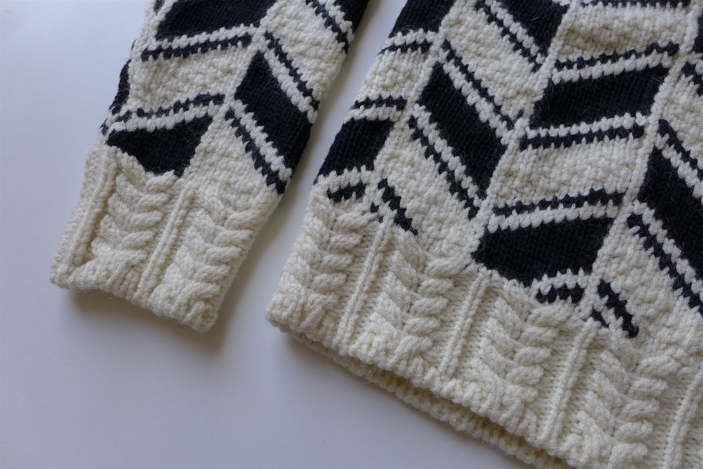Saint Laurent Paris Saint Laurent Monochrome Chevron Jacquard Sweater Size US L / EU 52-54 / 3 - 13 Thumbnail