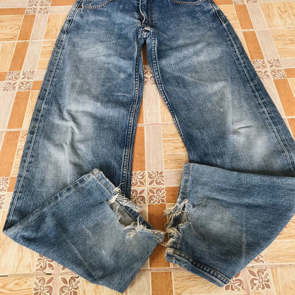 Levi's × Levi's Vintage Clothing × Vintage Vintage Levis 503 Japan size 28x28.5 levis lightwash Size US 28 / EU 44 - 3 Thumbnail
