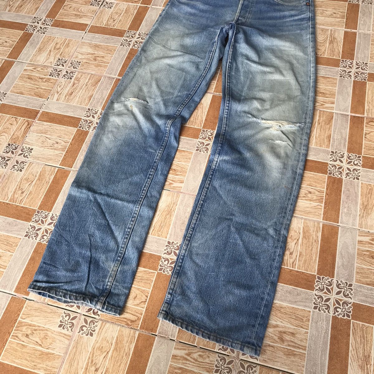 Levi's × Levi's Vintage Clothing Vintage 1993 Levis 501XX Distressed W30x32.5 kurtcobain Size US 30 / EU 46 - 3 Thumbnail