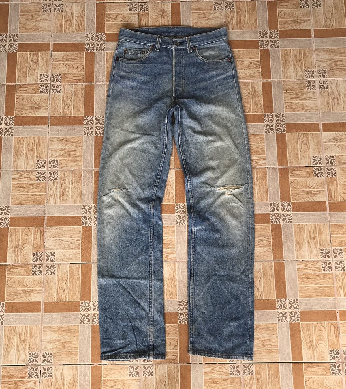 Levi's × Levi's Vintage Clothing Vintage 1993 Levis 501XX Distressed W30x32.5 kurtcobain Size US 30 / EU 46 - 1 Thumbnail