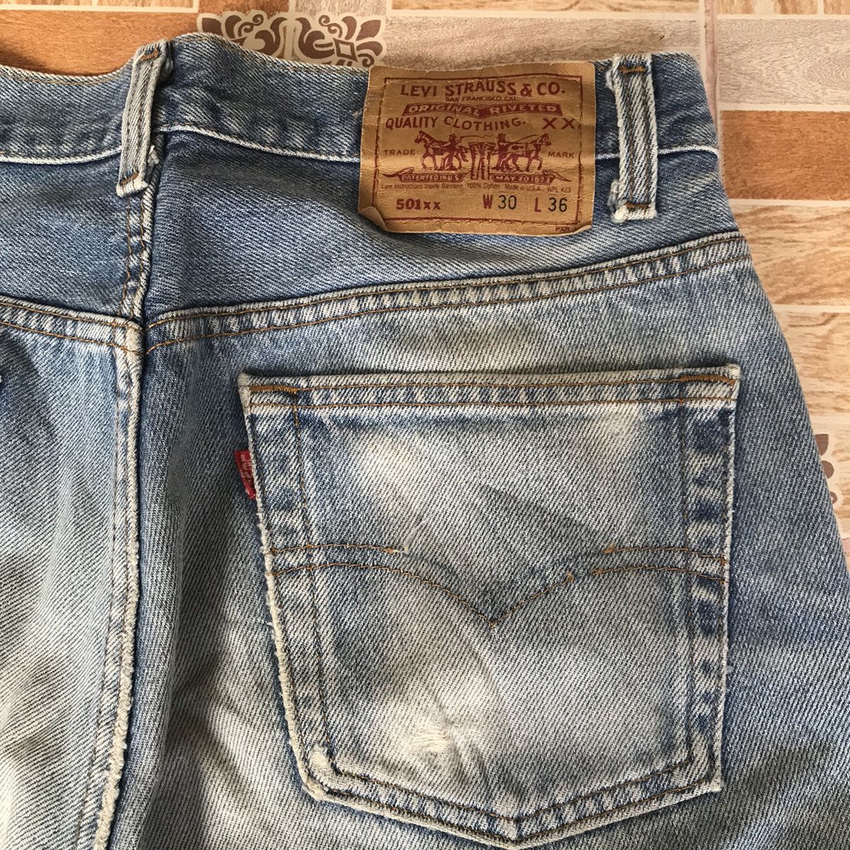 Levi's × Levi's Vintage Clothing Vintage 1993 Levis 501XX Distressed W30x32.5 kurtcobain Size US 30 / EU 46 - 13 Thumbnail