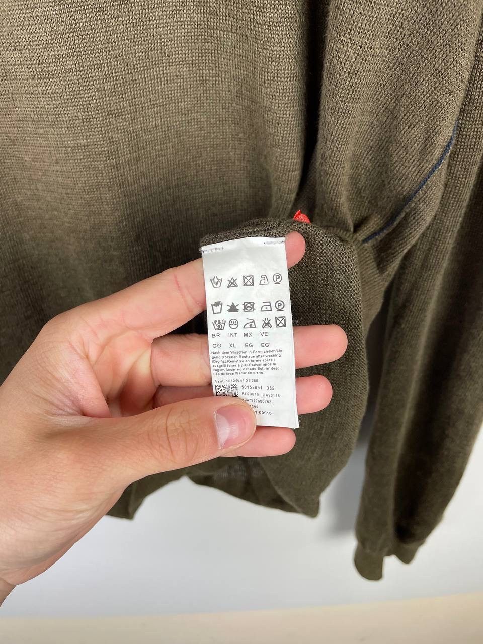 Hugo Hugo Boss luxury sweater size Xl Size US XL / EU 56 / 4 - 2 Thumbnail