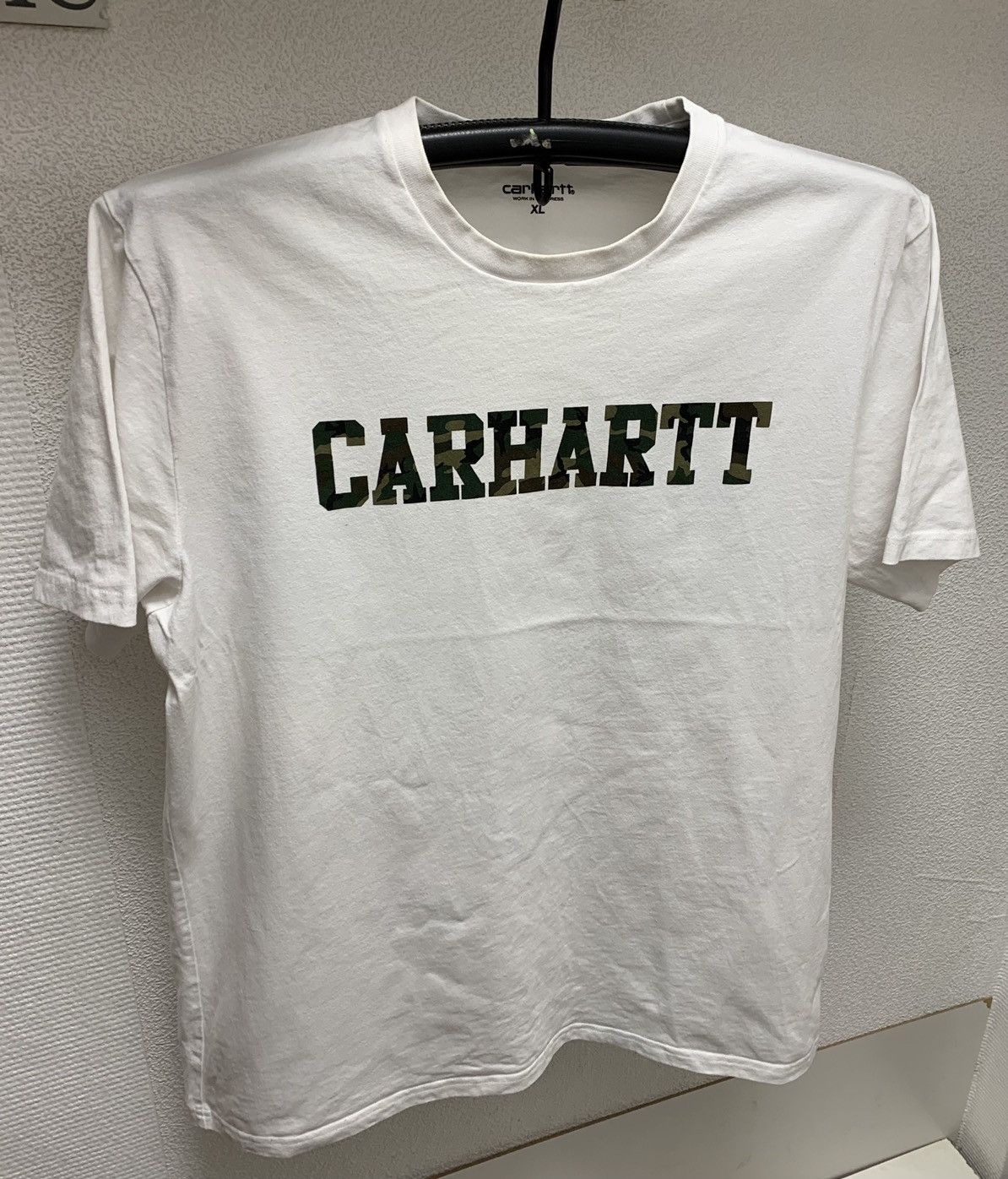 Carhartt Carhartt vintage camo big logo white t-shirt Xl sz Size US XL / EU 56 / 4 - 1 Thumbnail