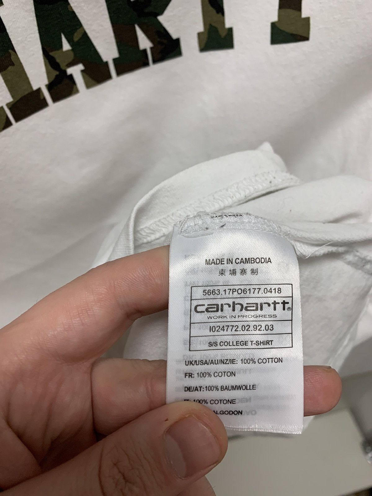 Carhartt Carhartt vintage camo big logo white t-shirt Xl sz Size US XL / EU 56 / 4 - 4 Thumbnail