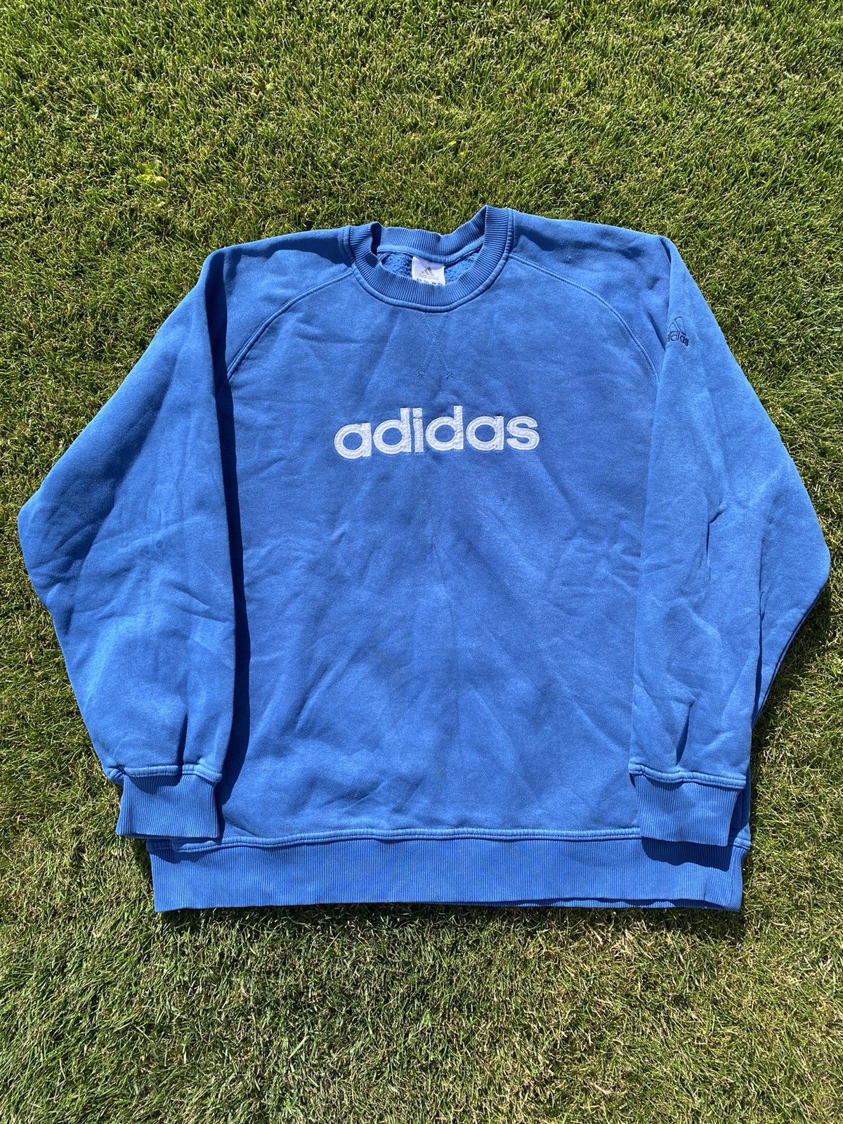 Adidas Adidas baby blue vintage y2k sweatshirt crewneck Size US L / EU 52-54 / 3 - 1 Thumbnail