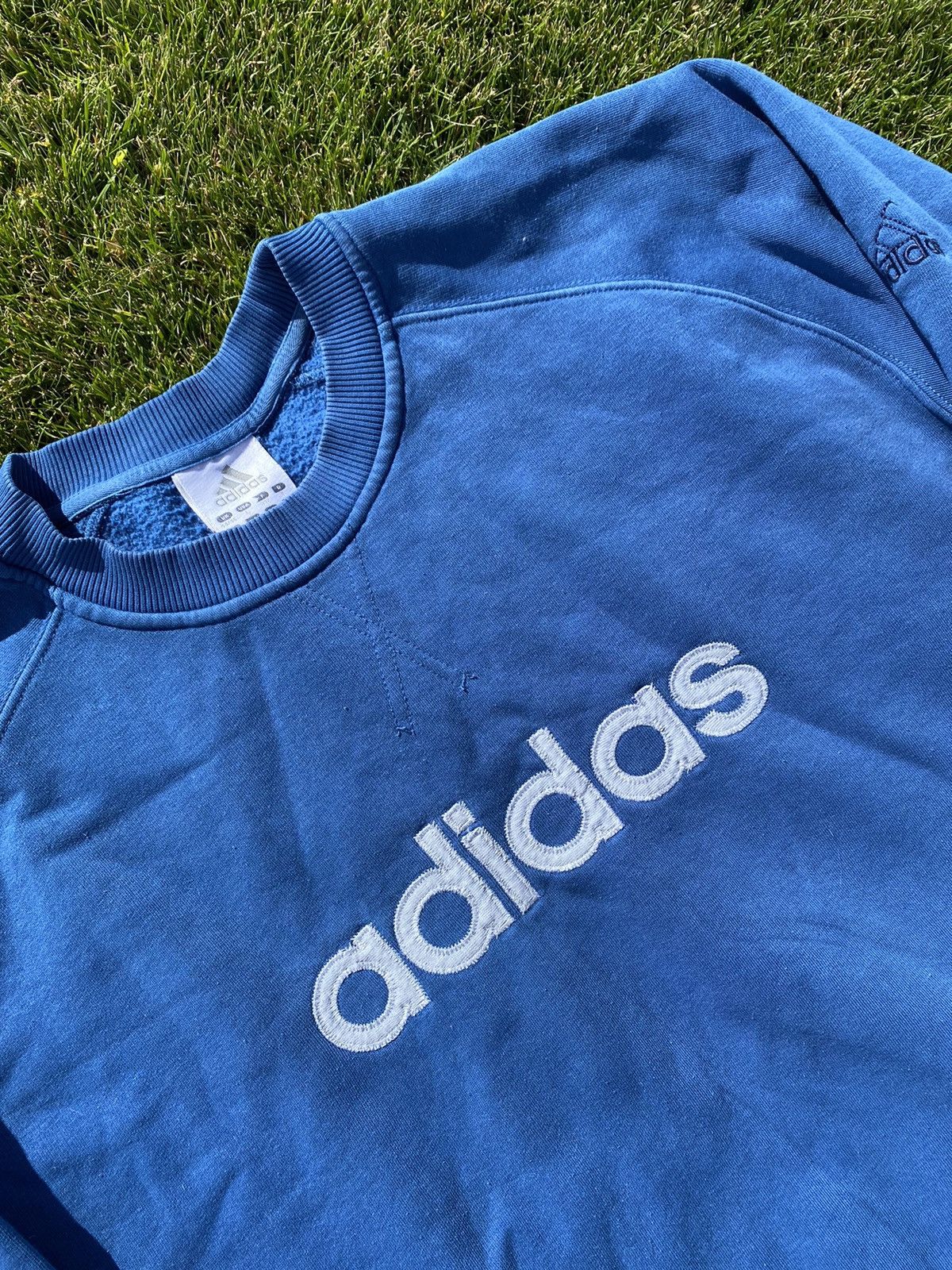 Adidas Adidas baby blue vintage y2k sweatshirt crewneck Size US L / EU 52-54 / 3 - 3 Thumbnail
