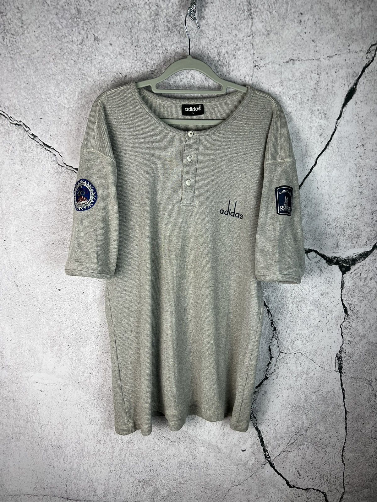 Adidas Adidas Vintage Olympic giochi 1956 tshirt Size US L / EU 52-54 / 3 - 1 Thumbnail