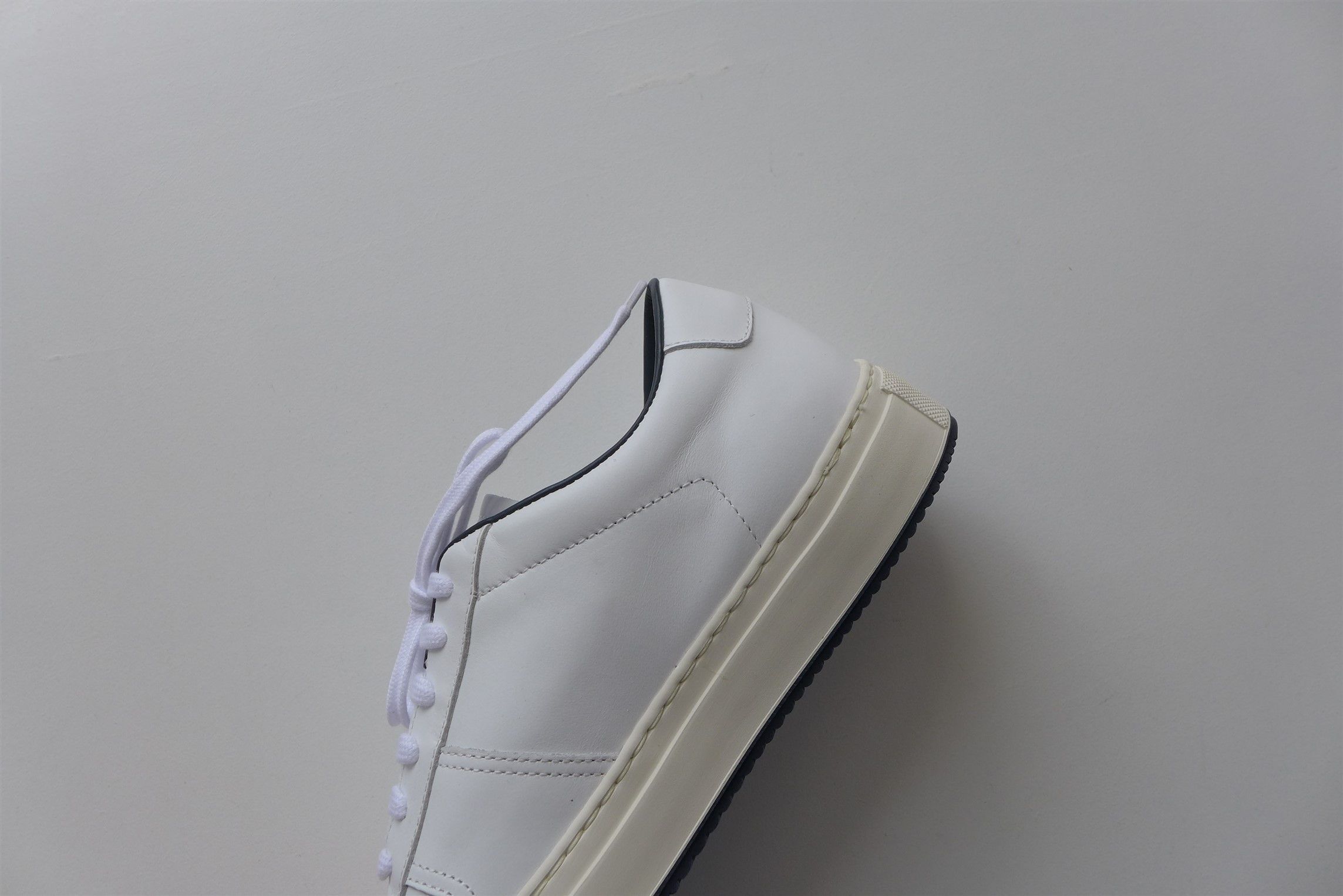 Common Projects Common Projects Bball '88 Sneakers - White Navy Leather Size US 6 / EU 39 - 11 Thumbnail