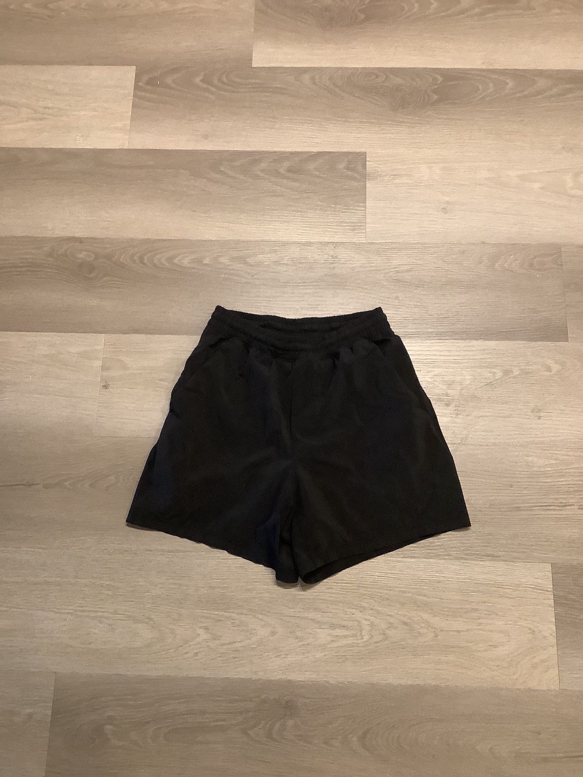 Lululemon Men’s Lululemon Shorts Lined Size S Size US 30 / EU 46 - 1 Thumbnail