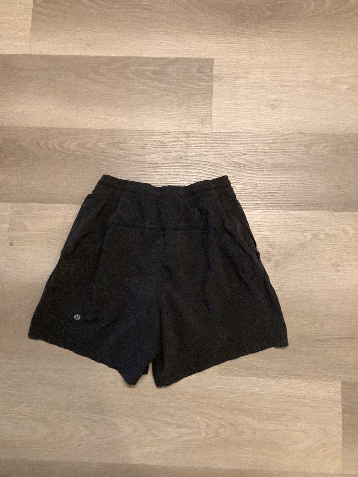 Lululemon Men’s Lululemon Shorts Lined Size S Size US 30 / EU 46 - 2 Thumbnail