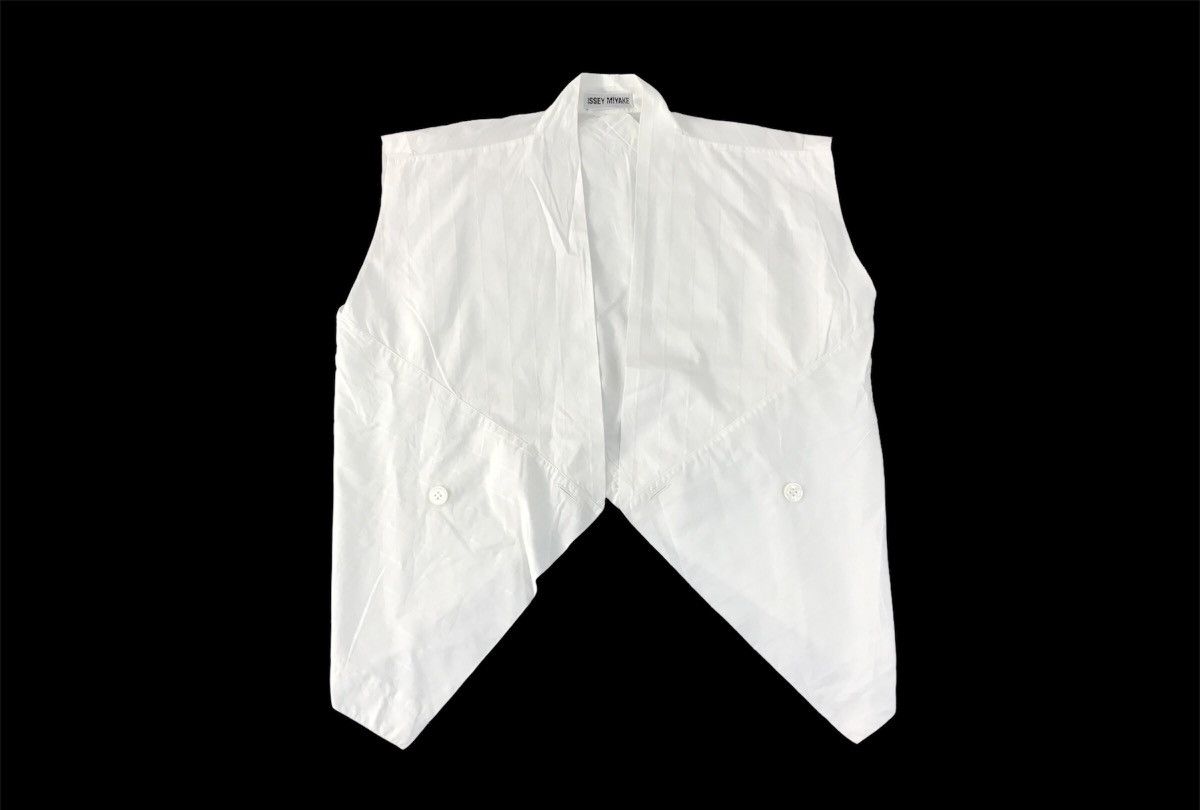 Issey Miyake × Japanese Brand ISSEY MIYAKE Luxury Cotton Vest Japanese Button Buckle Back Size US M / EU 48-50 / 2 - 1 Thumbnail