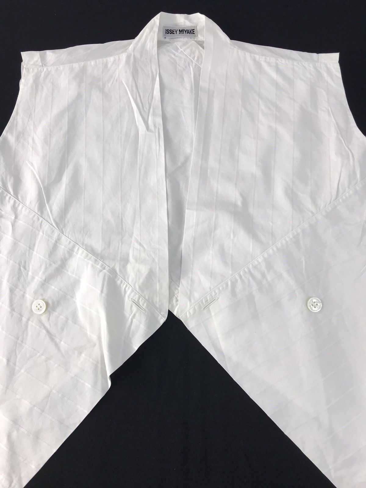 Issey Miyake × Japanese Brand ISSEY MIYAKE Luxury Cotton Vest Japanese Button Buckle Back Size US M / EU 48-50 / 2 - 3 Thumbnail