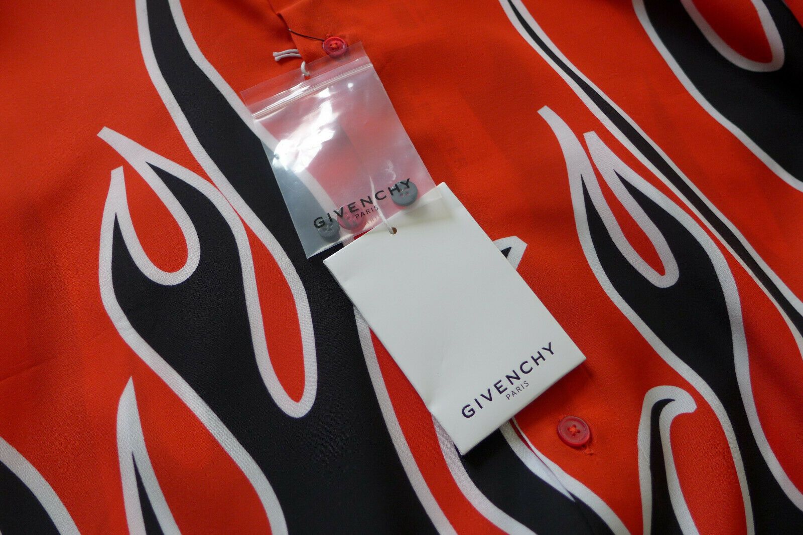 Givenchy Givenchy *Size 42* FW18 Flame Print Shirt Size US L / EU 52-54 / 3 - 2 Thumbnail