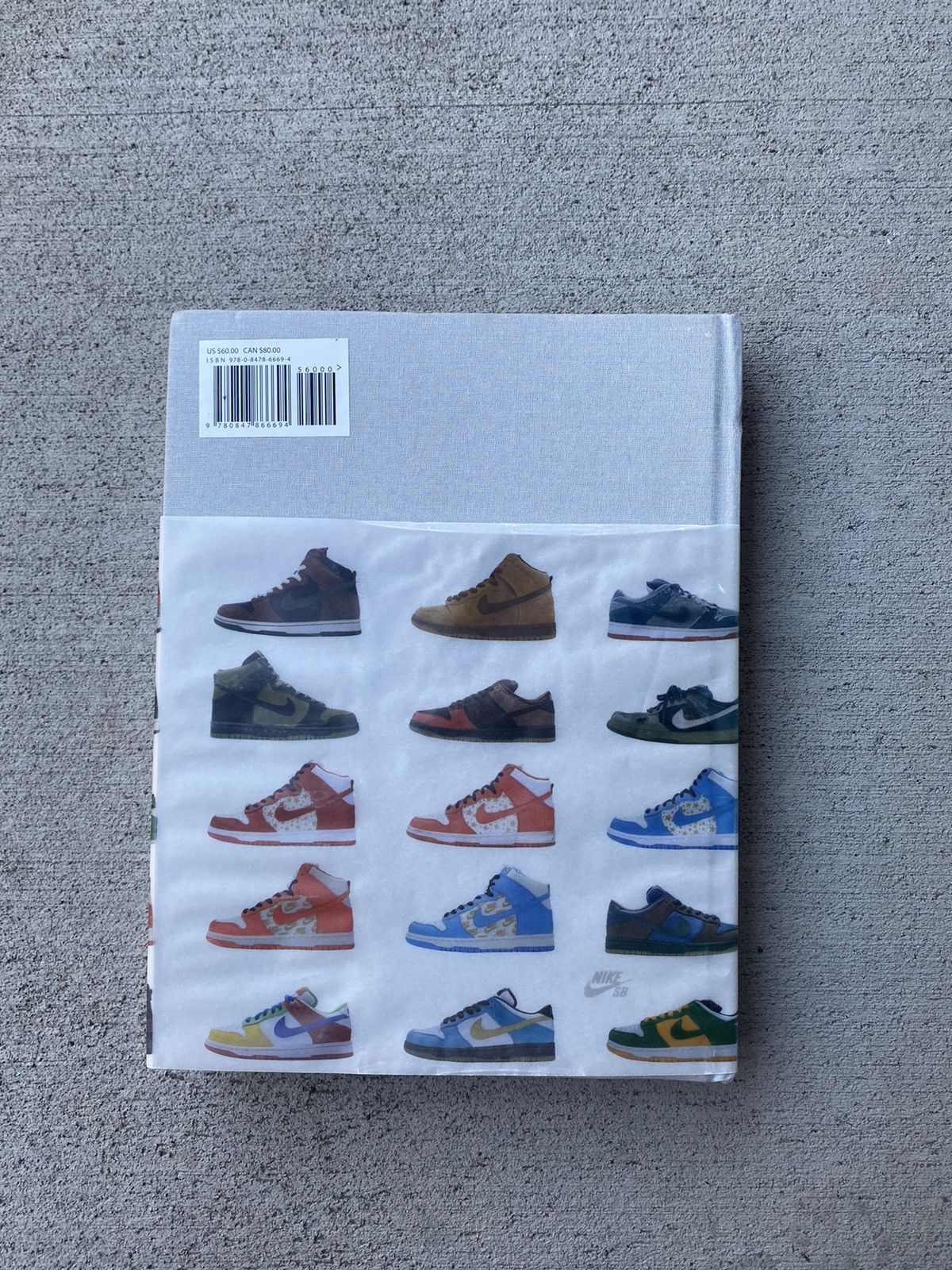 Nike × Rizzoli The Dunk Book Size ONE SIZE - 2 Thumbnail