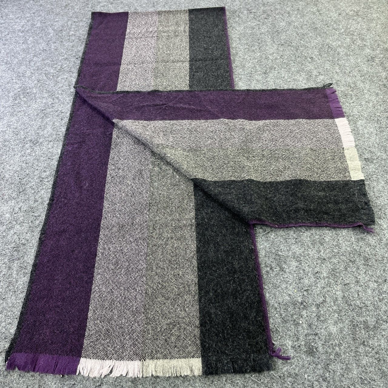 Japanese Brand × Takeo Kikuchi Takeo Kikuchi Scarf / Muffler / Neckwear T596 Size ONE SIZE - 2 Thumbnail
