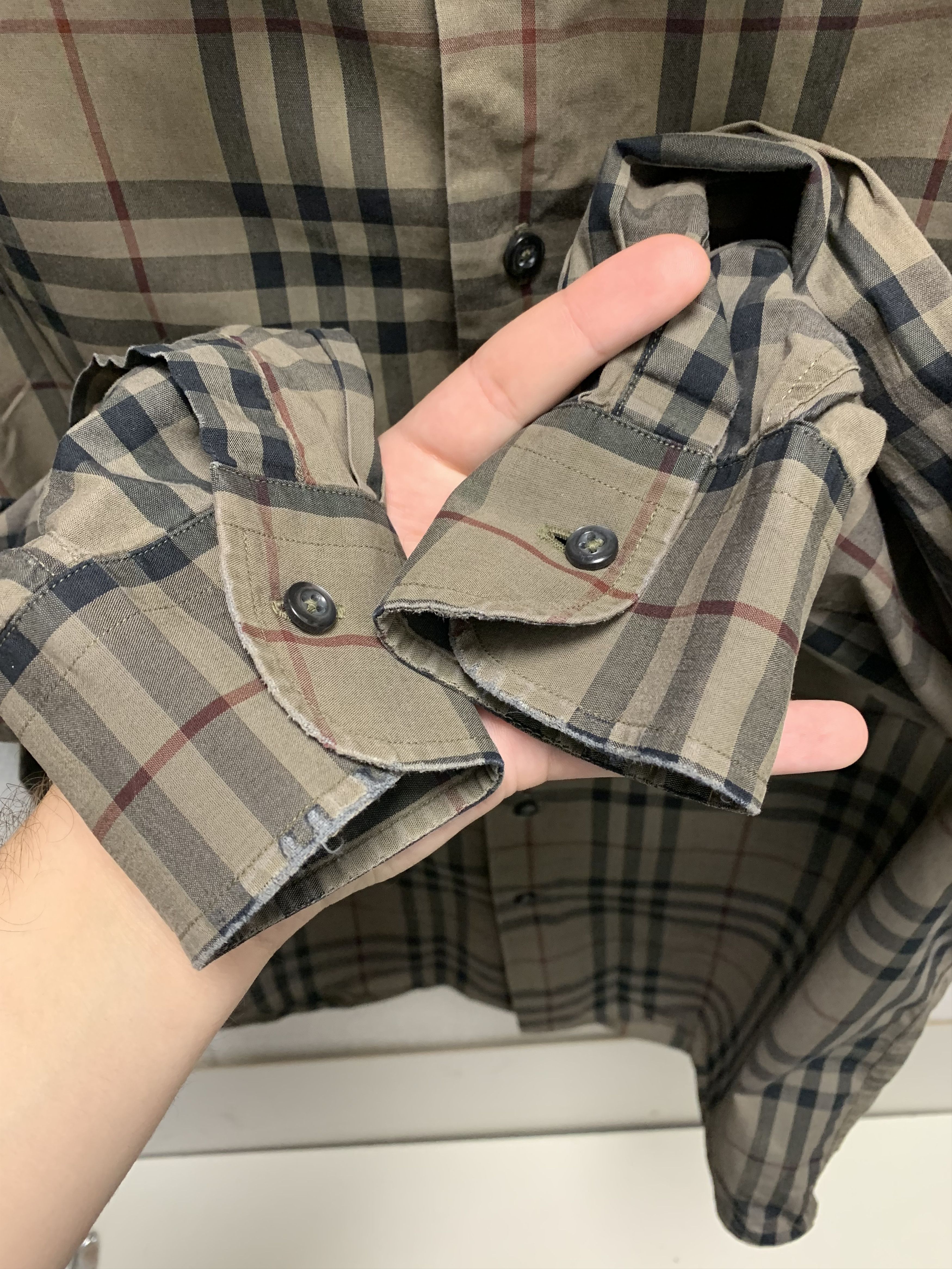 Burberry Burberry vintage shirt nova check M size Size US M / EU 48-50 / 2 - 4 Thumbnail