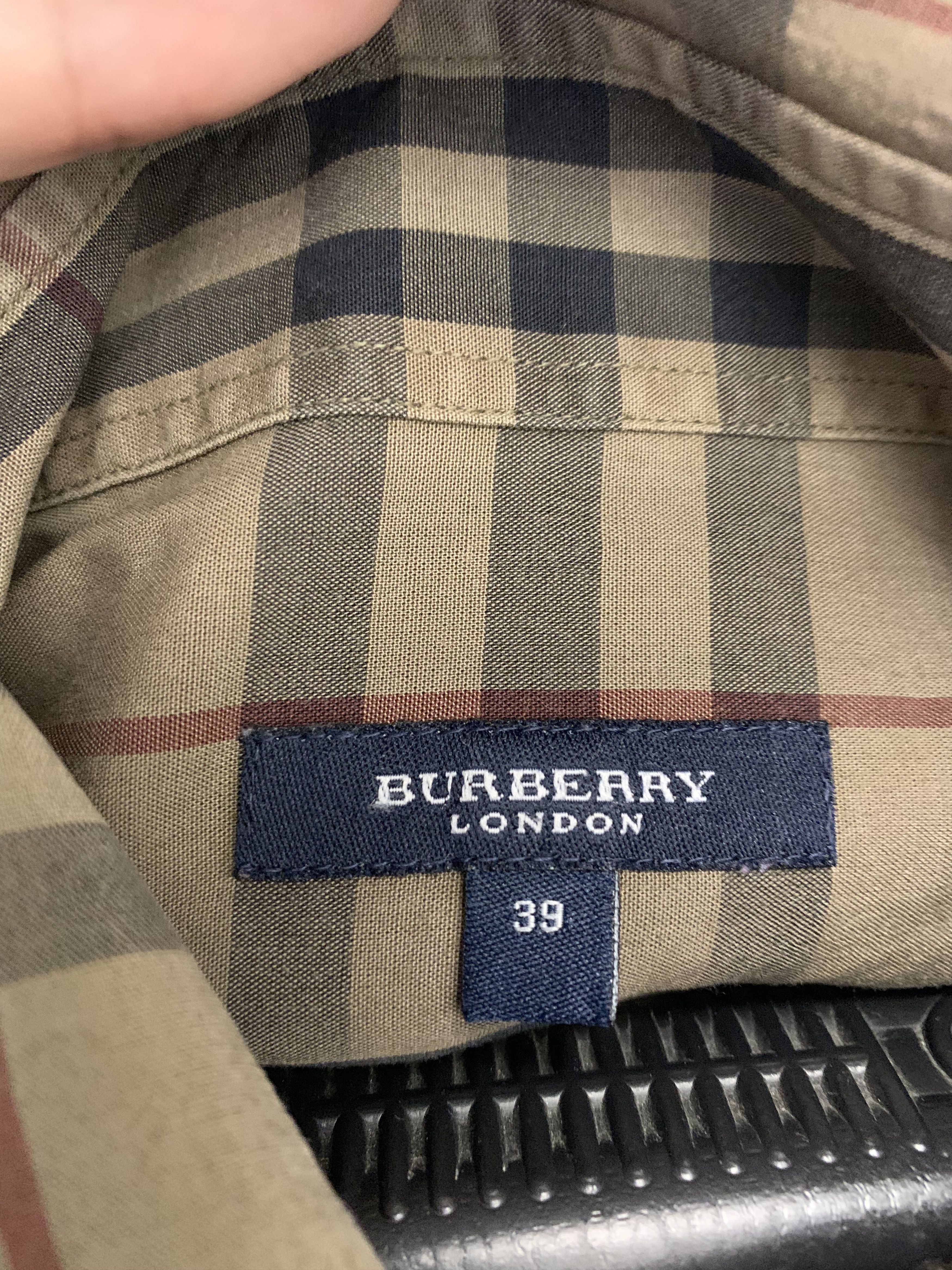 Burberry Burberry vintage shirt nova check M size Size US M / EU 48-50 / 2 - 2 Thumbnail