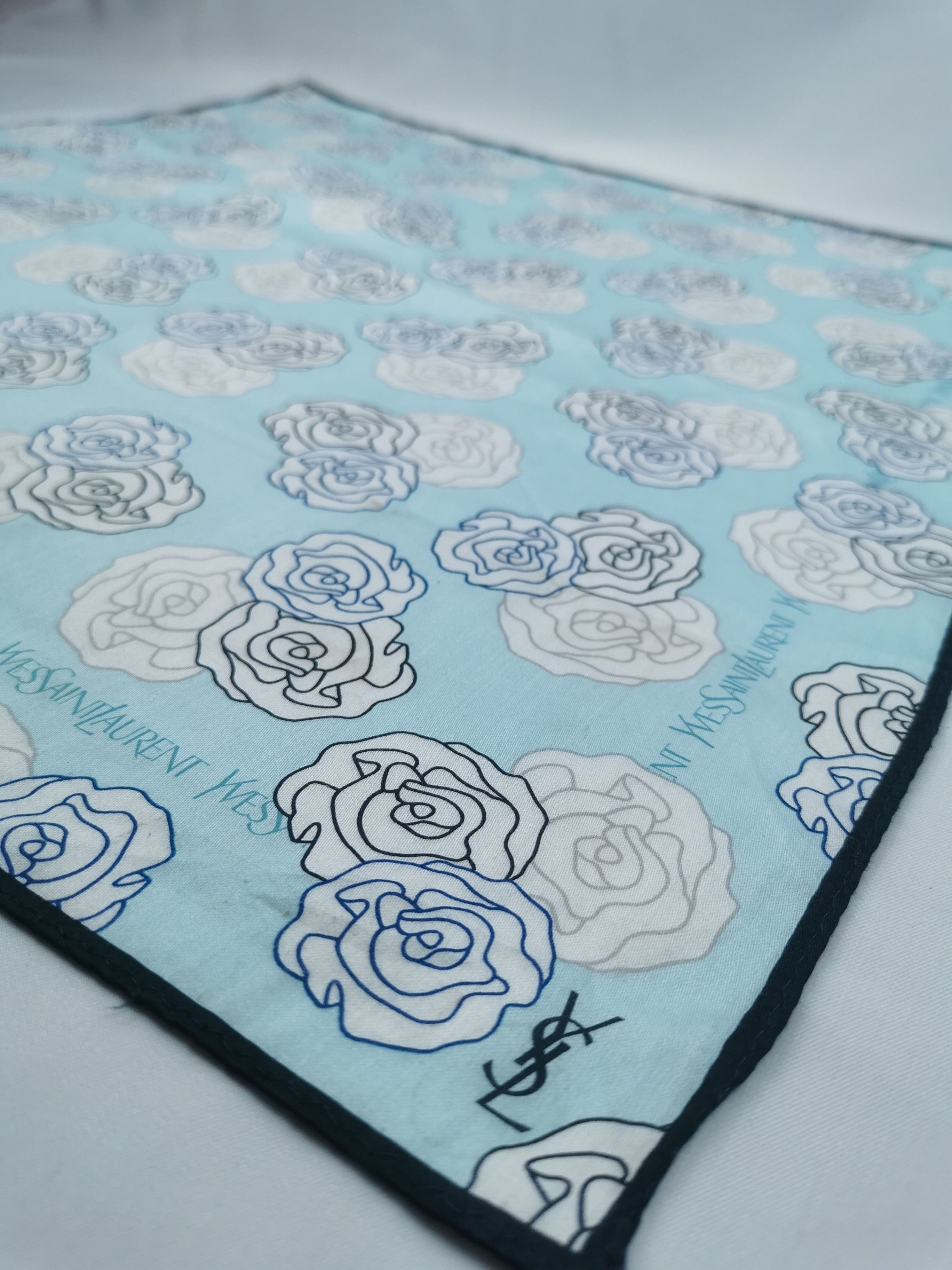 Vintage × Yves Saint Laurent Yves saint laurent handkerchief / bandana / neckerchief Size ONE SIZE - 3 Thumbnail