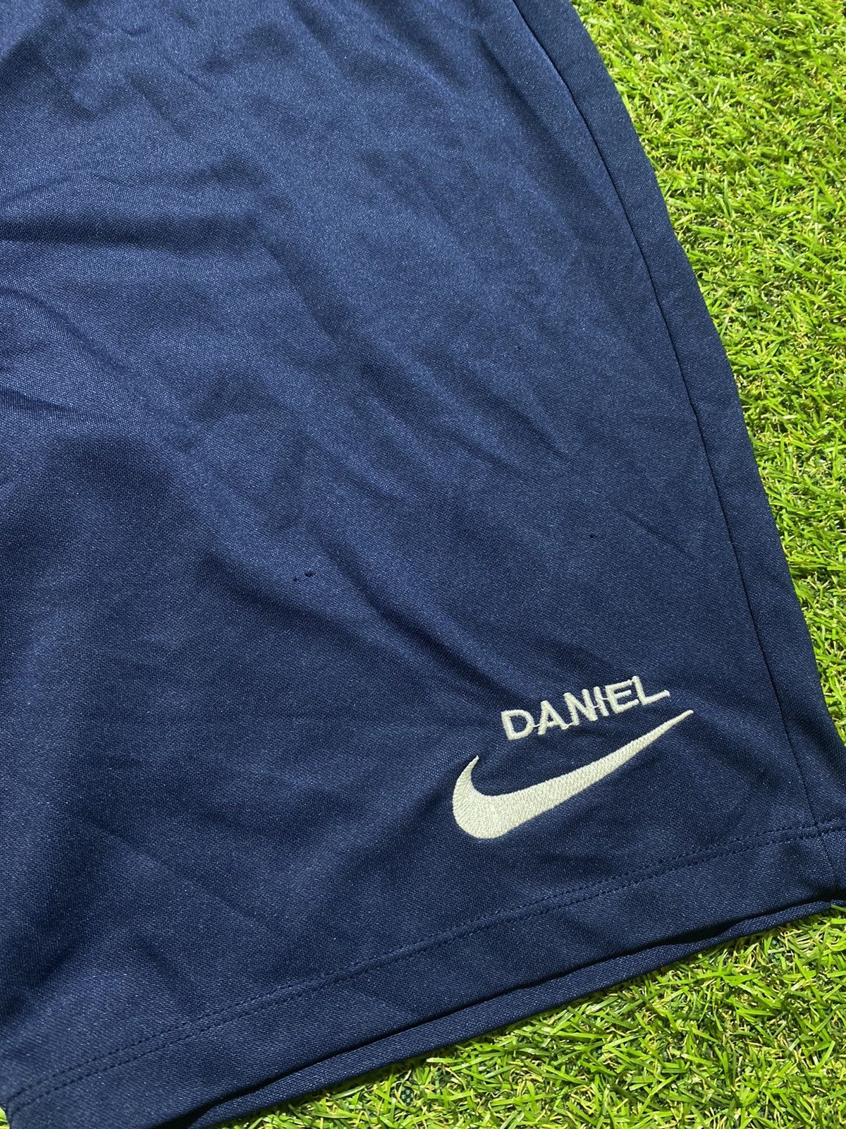 Nike Vintage Nike shorts streetwear swoosh casual y2k size S Size US 30 / EU 46 - 3 Thumbnail